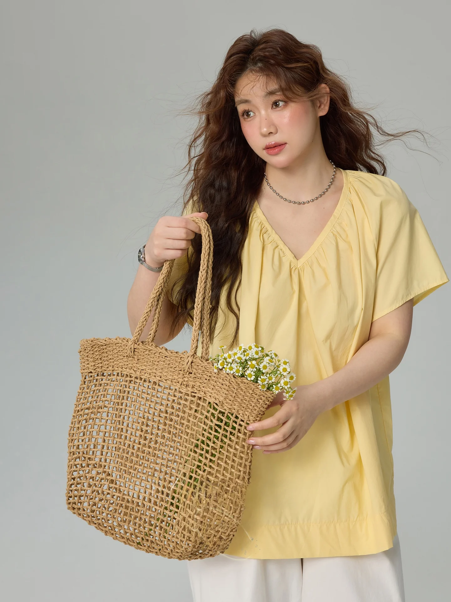 plus Size Women's V-Neck Short Sleeve Chiffon Top Summer Loose Fit Conceals Belly And Flatters Curves Korean Style Commute
plus Size Women's V-Neck Short Sleeve Chiffon Top Summer Loose Fit Conceals Belly And Flatters Curves Korean Style Commute