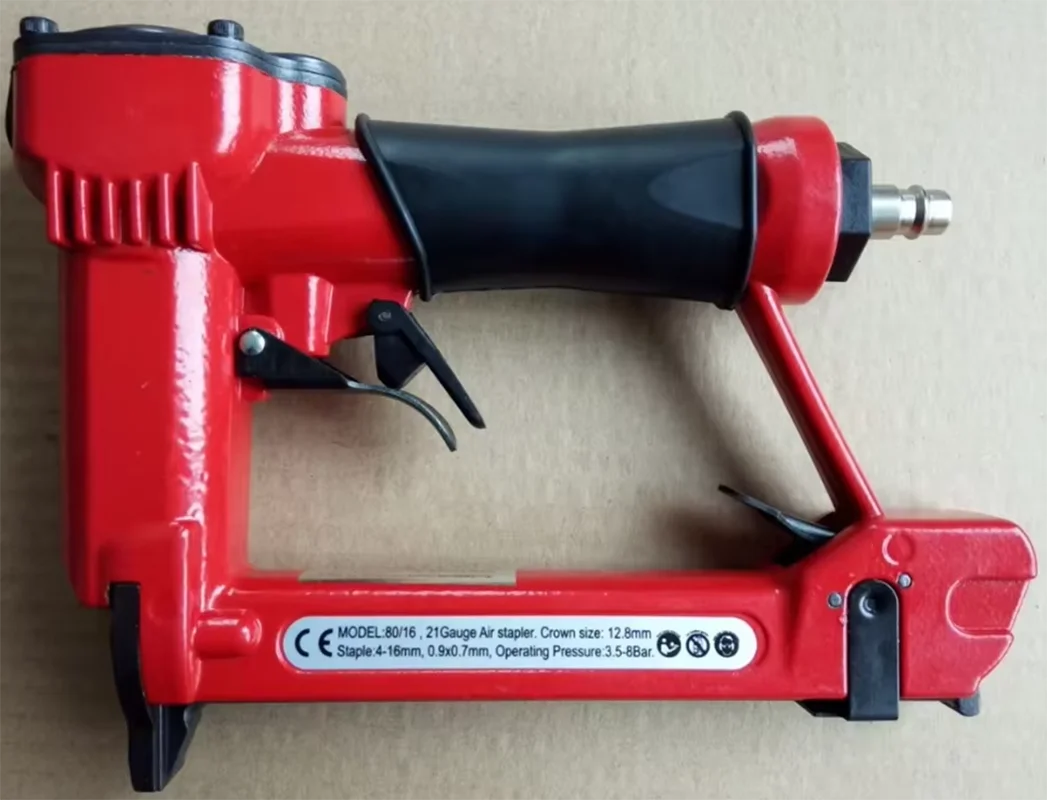 professinal high quality 1/2" air stapler 8016 pneumatic fine wire crown stapler gun, air nailer U style nails
professinal high quality 1/2" air stapler 8016 pneumatic fine wire crown stapler gun, air nailer U style nails