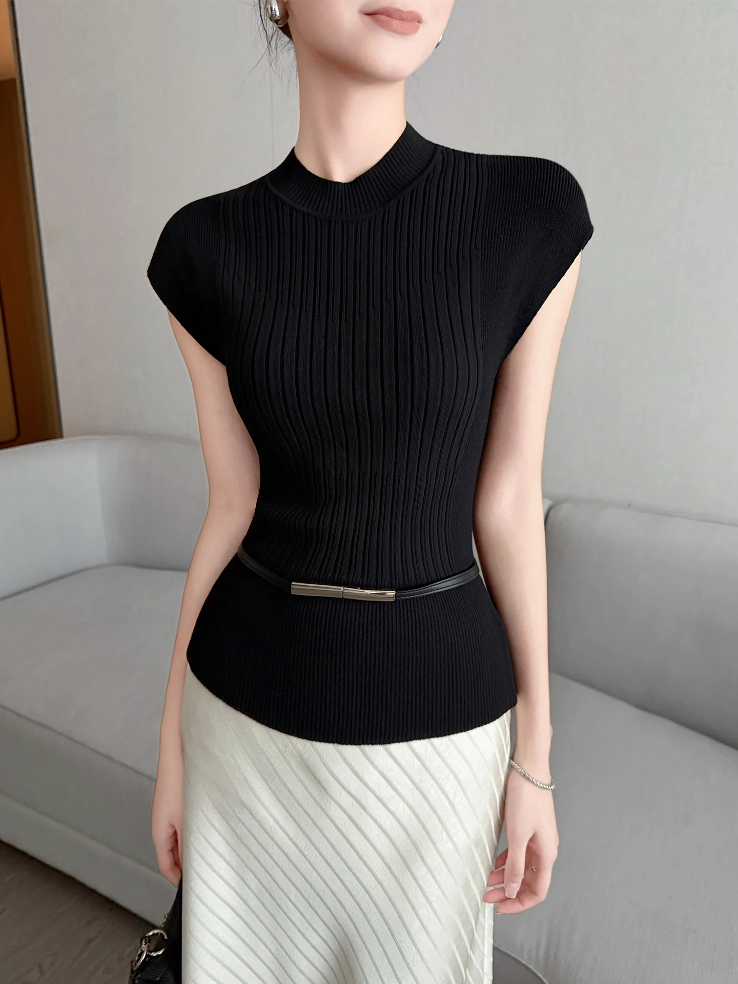 Slim Fit Knitted T-Shirt Women's round Neck Short Sleeve Black Waist-Cinching Slimming Summer New Style Casual Comfortable Top
Slim Fit Knitted T-Shirt Women's round Neck Short Sleeve Black Waist-Cinching Slimming Summer New Style Casual Comfortable Top