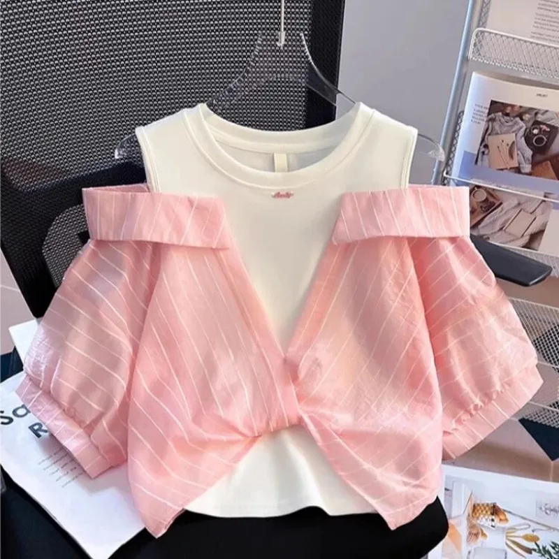 Girls' Western style loose fitting shirt 2025 new children's off shoulder top T-shirt fake two-piece top
Girls' Western style loose fitting shirt 2025 new children's off shoulder top T-shirt fake two-piece top