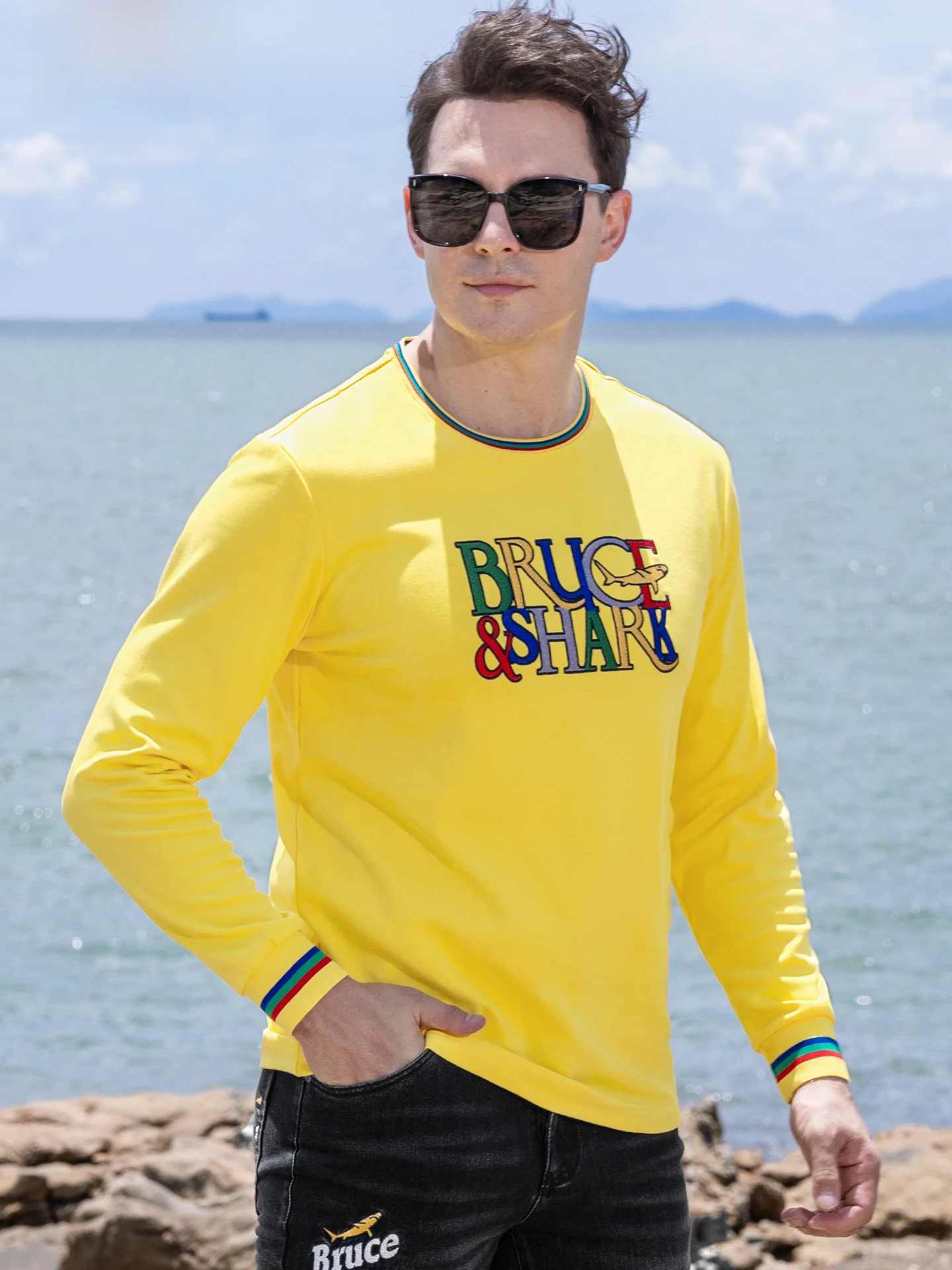 Men's Loose Fit Long Sve T-irt Embroidered Thiened Base irt Faionable Urban Sle Casual Wear Breathable Warmth
Men's Loose Fit Long Sve T-irt Embroidered Thiened Base irt Faionable Urban Sle Casual Wear Breathable Warmth