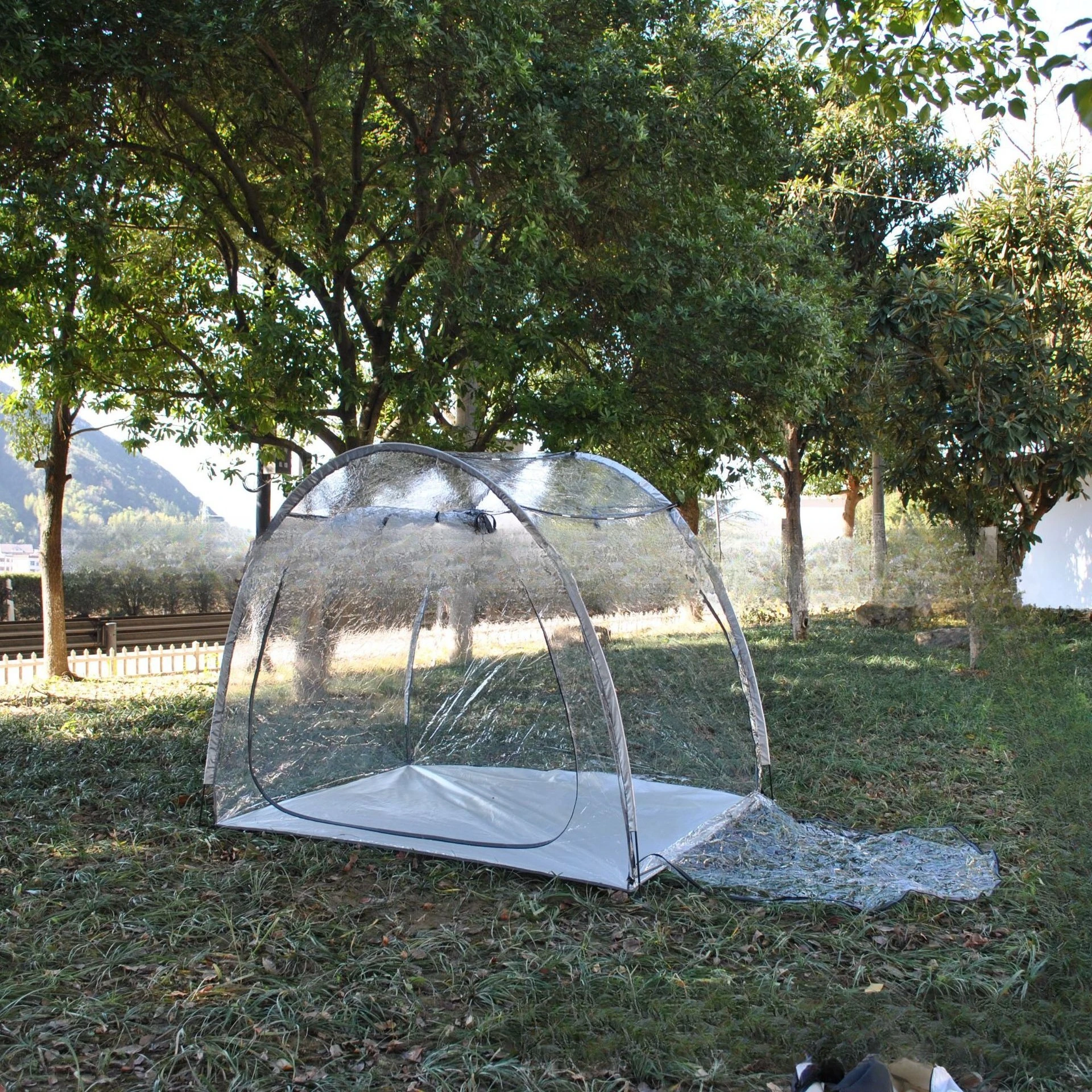 Wide home epidemic isolation room, sunshine leisure tent, PVC transparent tent
Wide home epidemic isolation room, sunshine leisure tent, PVC transparent tent