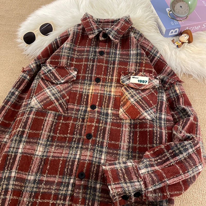 Мужская шерстяная куртка в клетку для весны и осени, в американском ретро-стиле, с высококлассным дизайном, с воротником из искусственного меха, молодежная, стильная
Мужская шерстяная куртка в клетку для весны и осени, в американском ретро-стиле, с высококлассным дизайном, с воротником из искусственного меха, молодежная, стильная