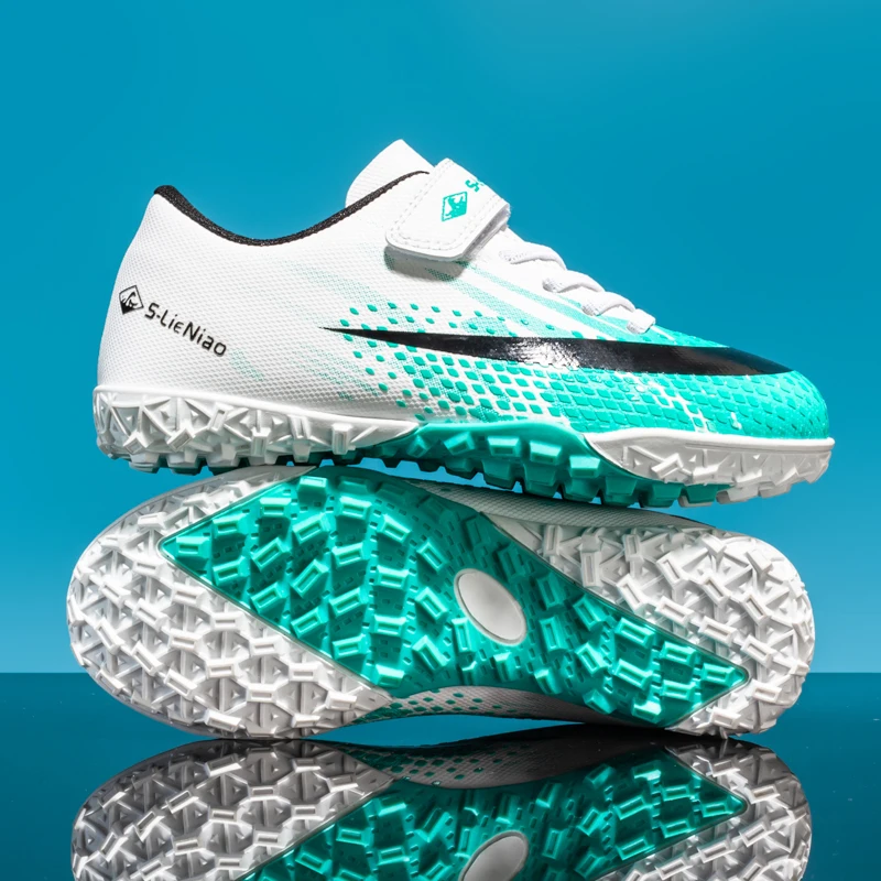 New Kid Soccer Shoes Indoor Sport Futsal Training Match Grass Ultralight Sport Comfortable Adult Non-Slip Football Boots
New Kid Soccer Shoes Indoor Sport Futsal Training Match Grass Ultralight Sport Comfortable Adult Non-Slip Football Boots