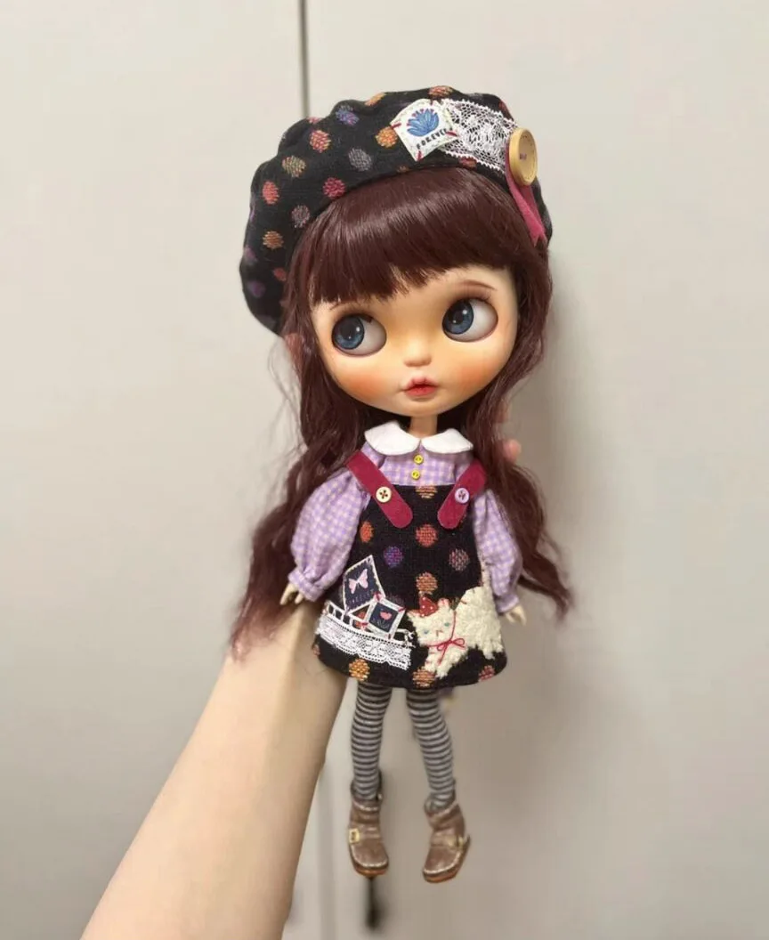 Одежда для куклы blythe 4 шт., шерстяной берет/клетчатый Топ/шерстяная кофта/полосатые носки 1/6 30 см (подходит для Pullip,Ob22/24/26, Licca)
Одежда для куклы blythe 4 шт., шерстяной берет/клетчатый Топ/шерстяная кофта/полосатые носки 1/6 30 см (подходит для Pullip,Ob22/24/26, Licca)