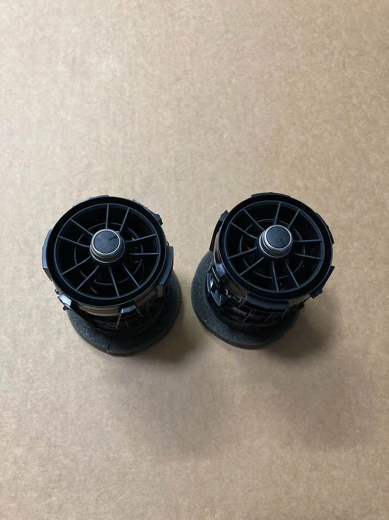 1pc for Sylphy 19-25 14 X-TRAIL Qashqai Central air conditioning outlet
1pc for Sylphy 19-25 14 X-TRAIL Qashqai Central air conditioning outlet