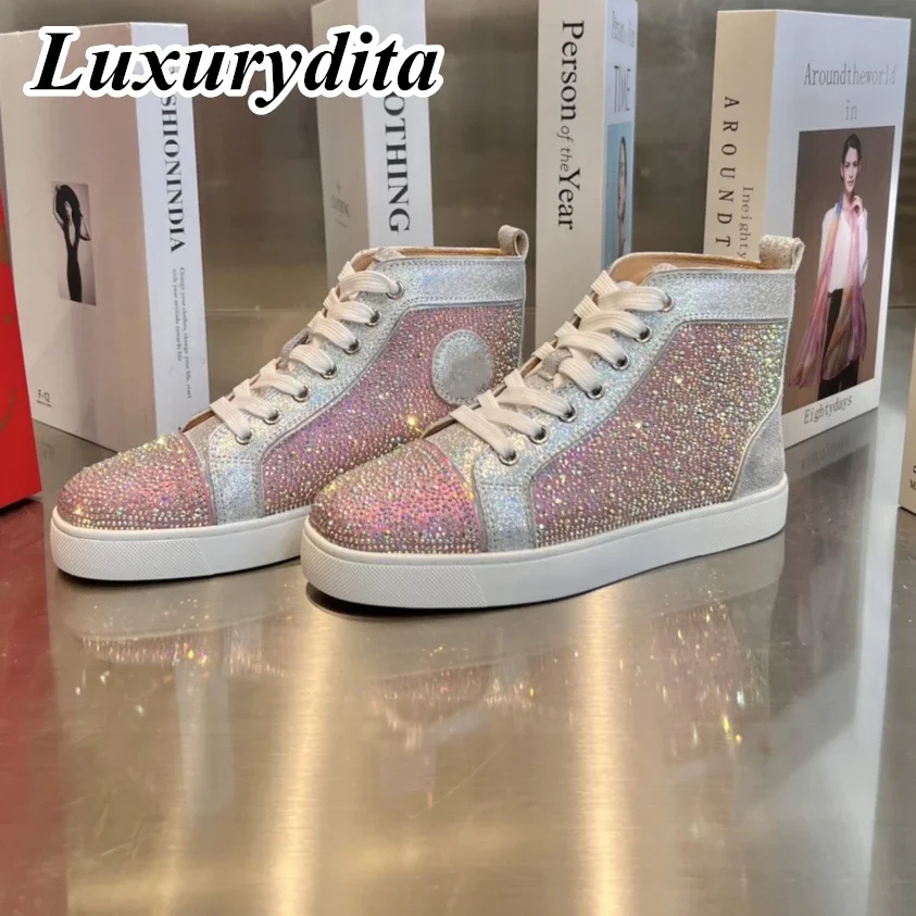 Top Quality Womens Trendy Casual Sneakers Luxury Mens Real Leather Tennis Shoes Designr Red Soled Tide Lovers Rivet Shoes HJ0624
Top Quality Womens Trendy Casual Sneakers Luxury Mens Real Leather Tennis Shoes Designr Red Soled Tide Lovers Rivet Shoes HJ0624