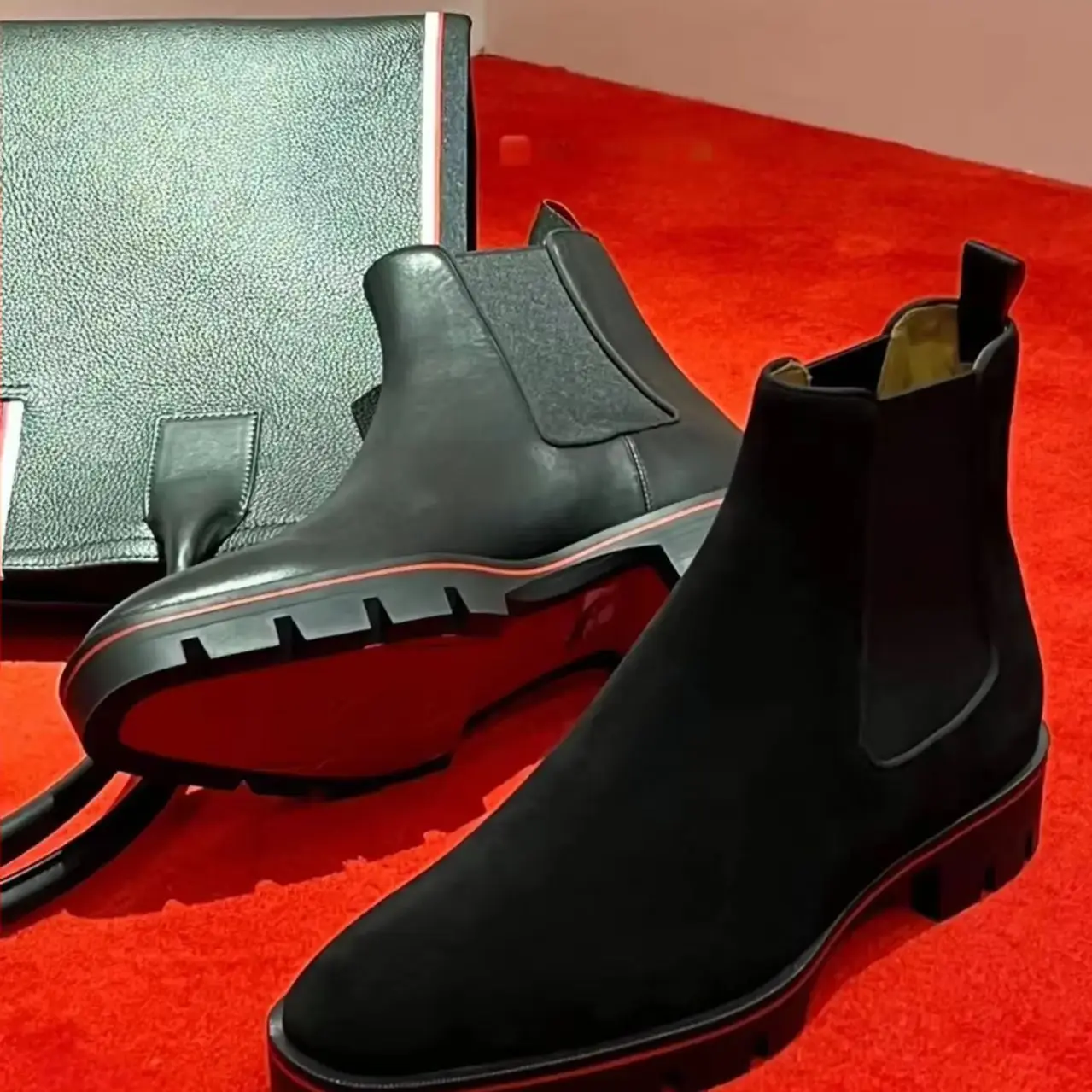 Black Genuine Leather Flannel Short Boots For Men Chunky Low Heels Thick Sole Shoes Mature Round Toe Slip On Red Sole Boats Male
Black Genuine Leather Flannel Short Boots For Men Chunky Low Heels Thick Sole Shoes Mature Round Toe Slip On Red Sole Boats Male