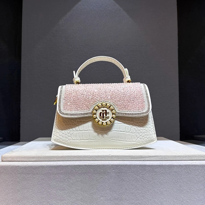 Designer Brand Cowhide New Hot Diamond Fashion Popular Handbag Crossbody Bags for Women Sac À Main Femme
Designer Brand Cowhide New Hot Diamond Fashion Popular Handbag Crossbody Bags for Women Sac À Main Femme