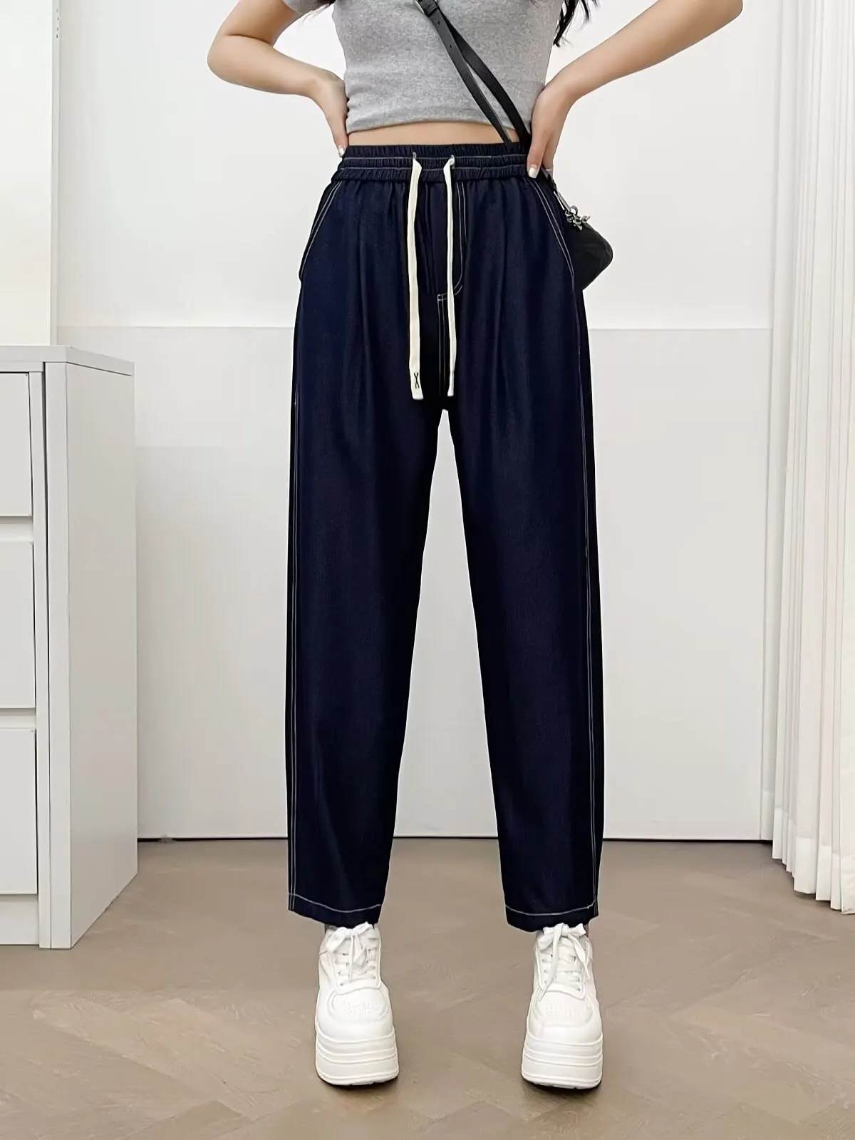 plus Size Women's Casual Fashionable Nine-Piece Jeans Comfortable Harlan Pants Trendy Loose Fit High Waist Denim Shorts
plus Size Women's Casual Fashionable Nine-Piece Jeans Comfortable Harlan Pants Trendy Loose Fit High Waist Denim Shorts