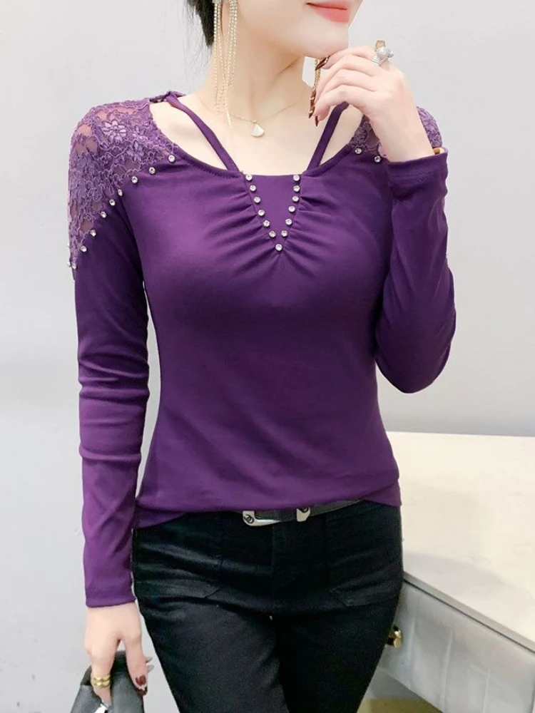 Женская футболка в европейском стиле с кружевными вставками, V-образным вырезом, длинными рукавами, осенне-зимняя, облегающая, с бисером, из начёсанного материала, для создания иллюзии стройности
Женская футболка в европейском стиле с кружевными вставками, V-образным вырезом, длинными рукавами, осенне-зимняя, облегающая, с бисером, из начёсанного материала, для создания иллюзии стройности