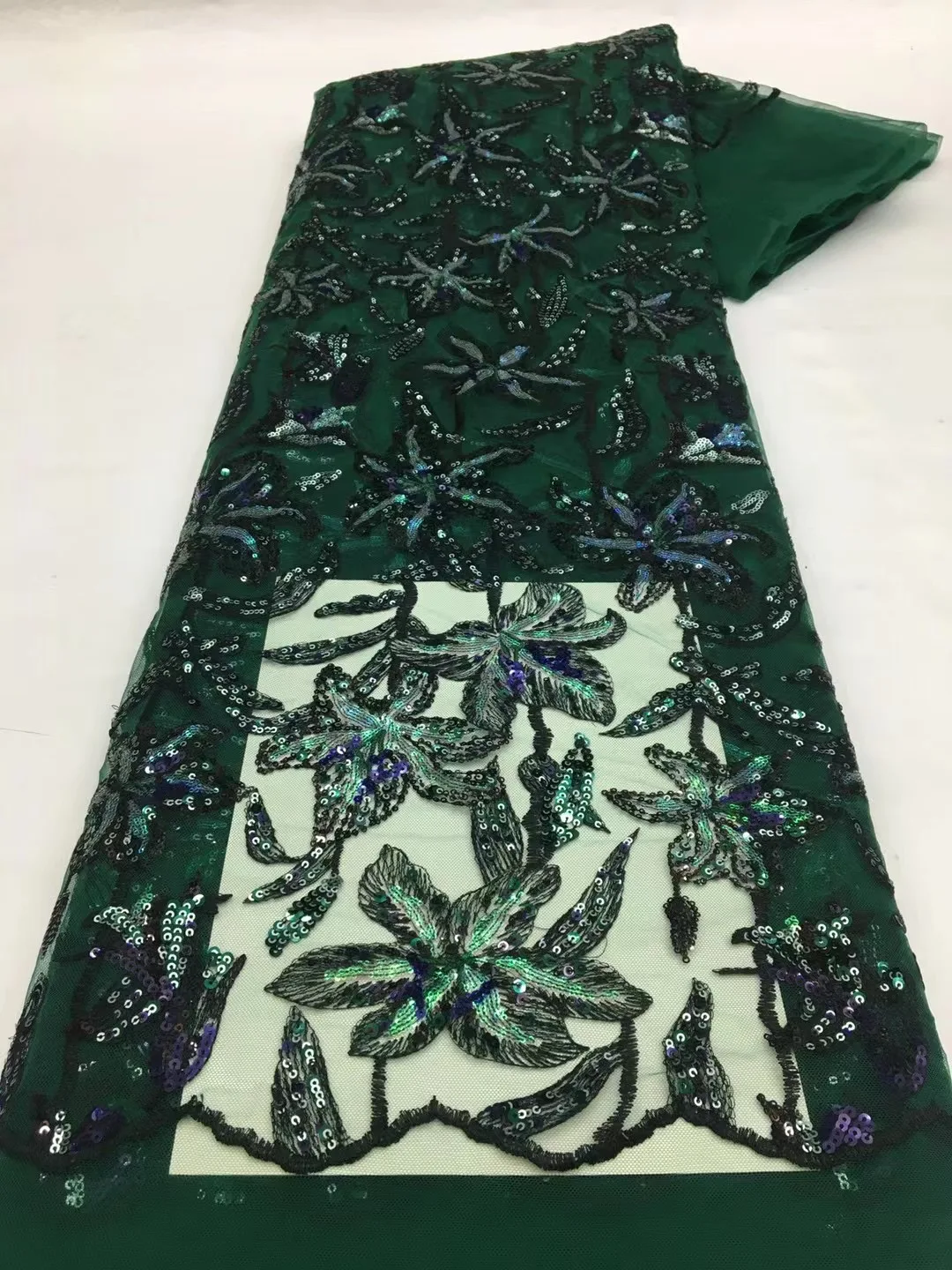 African Lace Fabric 2023 High Quality 5 Yards French Sequined Tulle Nigerian Mesh Fabric for Party Dress Sewing XX5658 
African Lace Fabric 2023 High Quality 5 Yards French Sequined Tulle Nigerian Mesh Fabric for Party Dress Sewing XX5658
