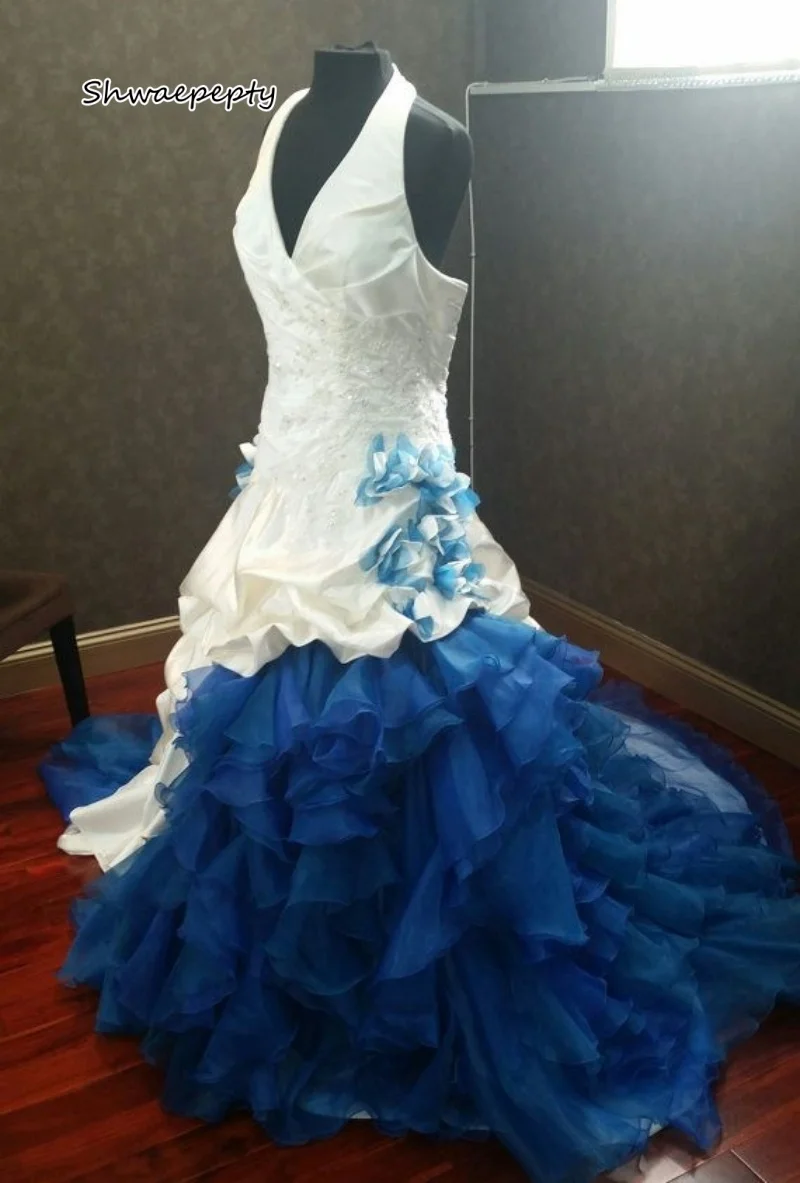 White And Blue Country Wedding Dress Halter Neck Backless Ruffle Ruched Vintage Bridal Gown Customized
White And Blue Country Wedding Dress Halter Neck Backless Ruffle Ruched Vintage Bridal Gown Customized