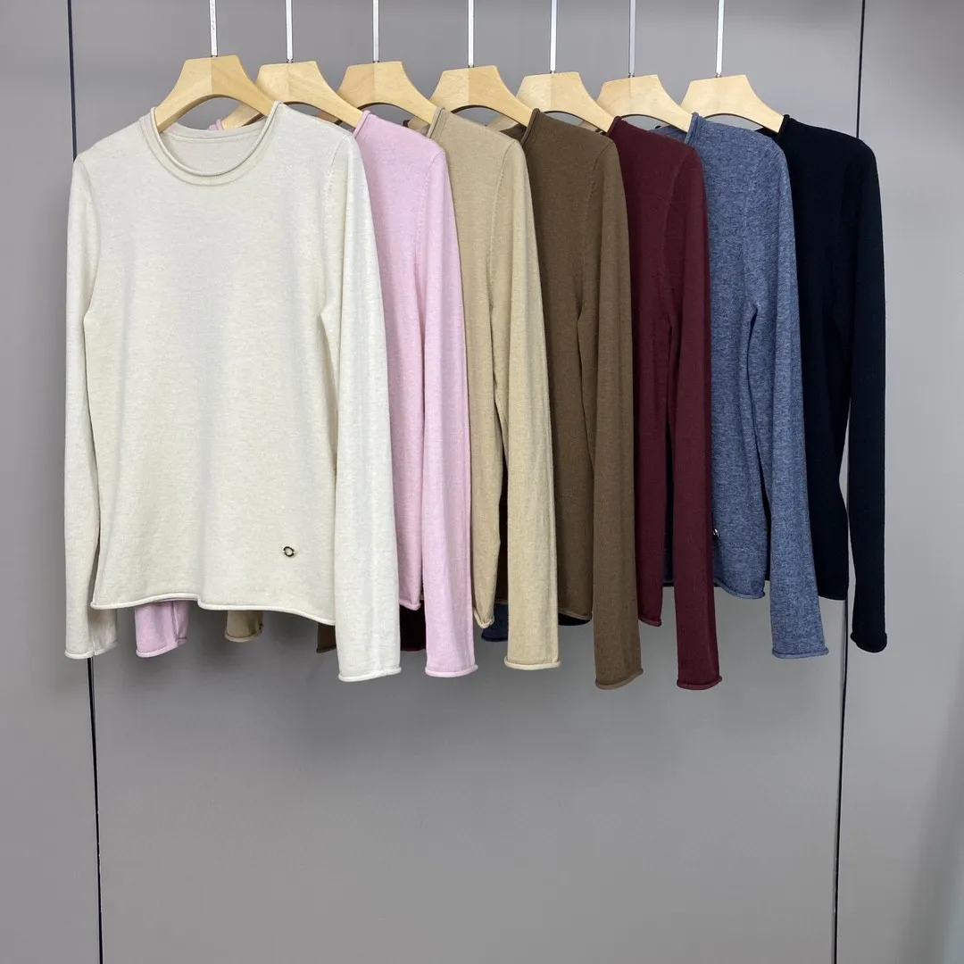 Autumn Winter Women 100% Wool Sweater Solid Color Round Neck Long Sleeve Casual Knitted Pullover
Autumn Winter Women 100% Wool Sweater Solid Color Round Neck Long Sleeve Casual Knitted Pullover