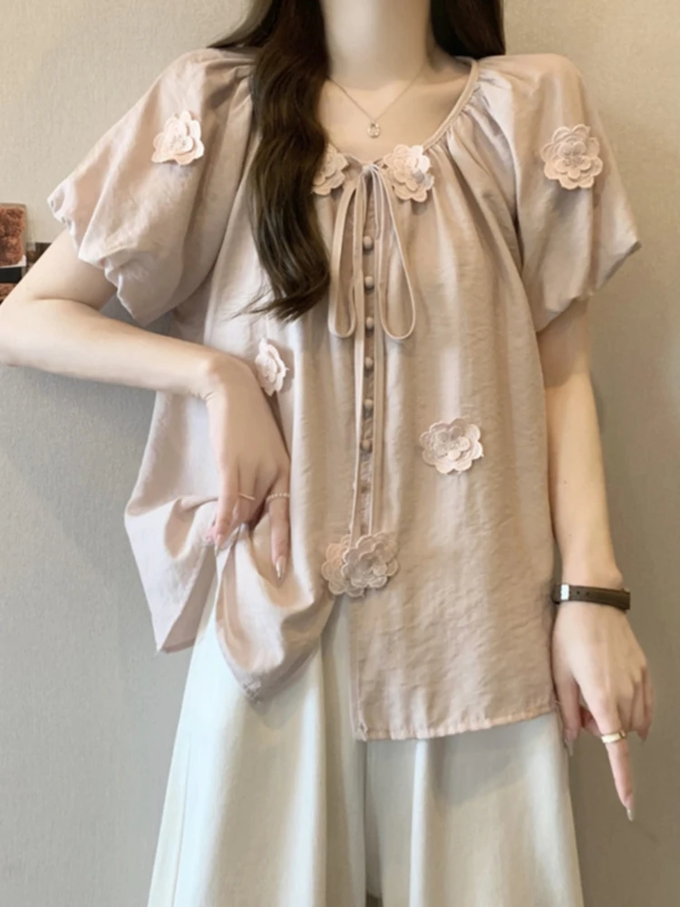 Fashion Sweet Blouses for Women Solid Color Puff Sleeve Flower Patchwork Lace Up Shirts Plus Size Design Casual Loose Clothing
Fashion Sweet Blouses for Women Solid Color Puff Sleeve Flower Patchwork Lace Up Shirts Plus Size Design Casual Loose Clothing