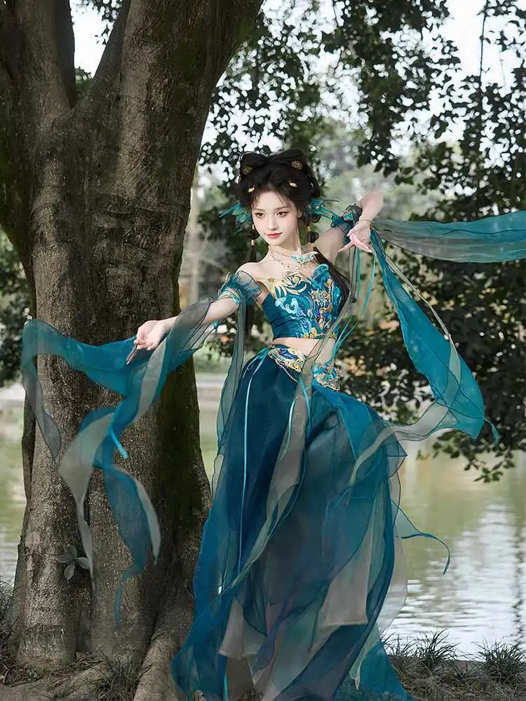 2026 Hanfu Womens fashion Waist Length Ru Skirt Tattered Sleeves Hanfu Dunhuang Exotic Style Han Elements Improve National Style
2026 Hanfu Womens fashion Waist Length Ru Skirt Tattered Sleeves Hanfu Dunhuang Exotic Style Han Elements Improve National Style