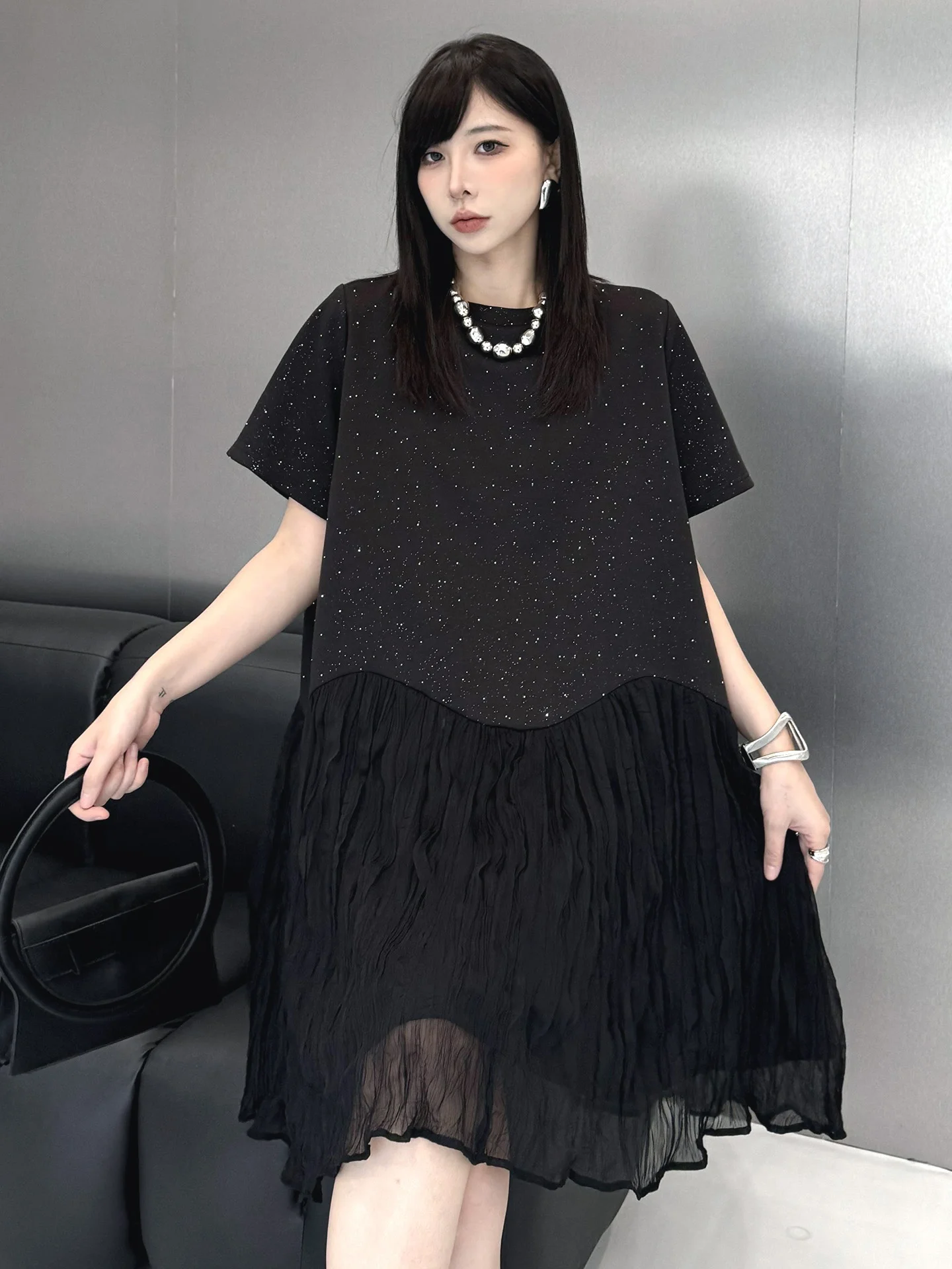 Sweet Style Sequin Patchwork Pleated Midi Dress Women's T-shirt Dress Summer 2026 Black A-line Skirt Soft Polyester Fiber
Sweet Style Sequin Patchwork Pleated Midi Dress Women's T-shirt Dress Summer 2026 Black A-line Skirt Soft Polyester Fiber