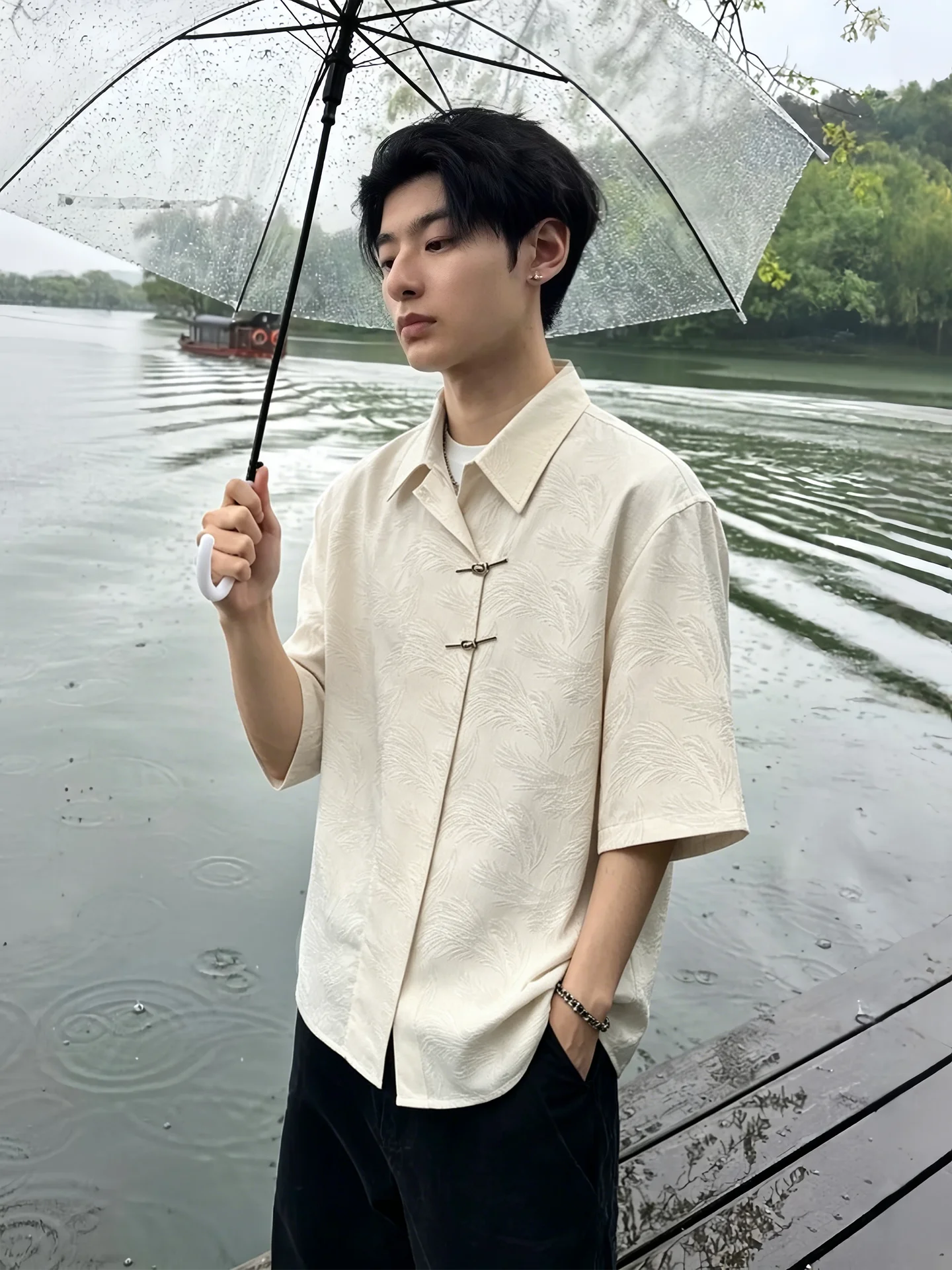 New Chinese Style Texture Ice Silk Short Sleeve Men's Shirt Summer Airplane Button Design Tang Costume Shirt Loose Fit Breath...
New Chinese Style Texture Ice Silk Short Sleeve Men's Shirt Summer Airplane Button Design Tang Costume Shirt Loose Fit Breath...