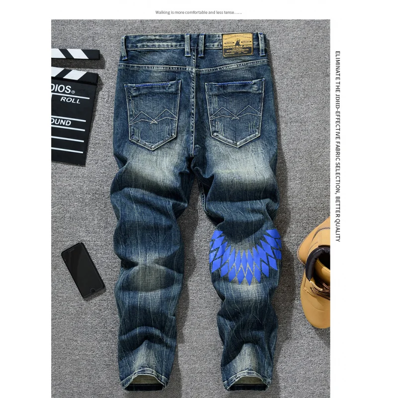 Модные мужские джинсы в корейском стиле, облегающие маленькие прямые трубки, винтажный стиль в стиле ретро, струящиеся джинсовые брюки
Модные мужские джинсы в корейском стиле, облегающие маленькие прямые трубки, винтажный стиль в стиле ретро, струящиеся джинсовые брюки
