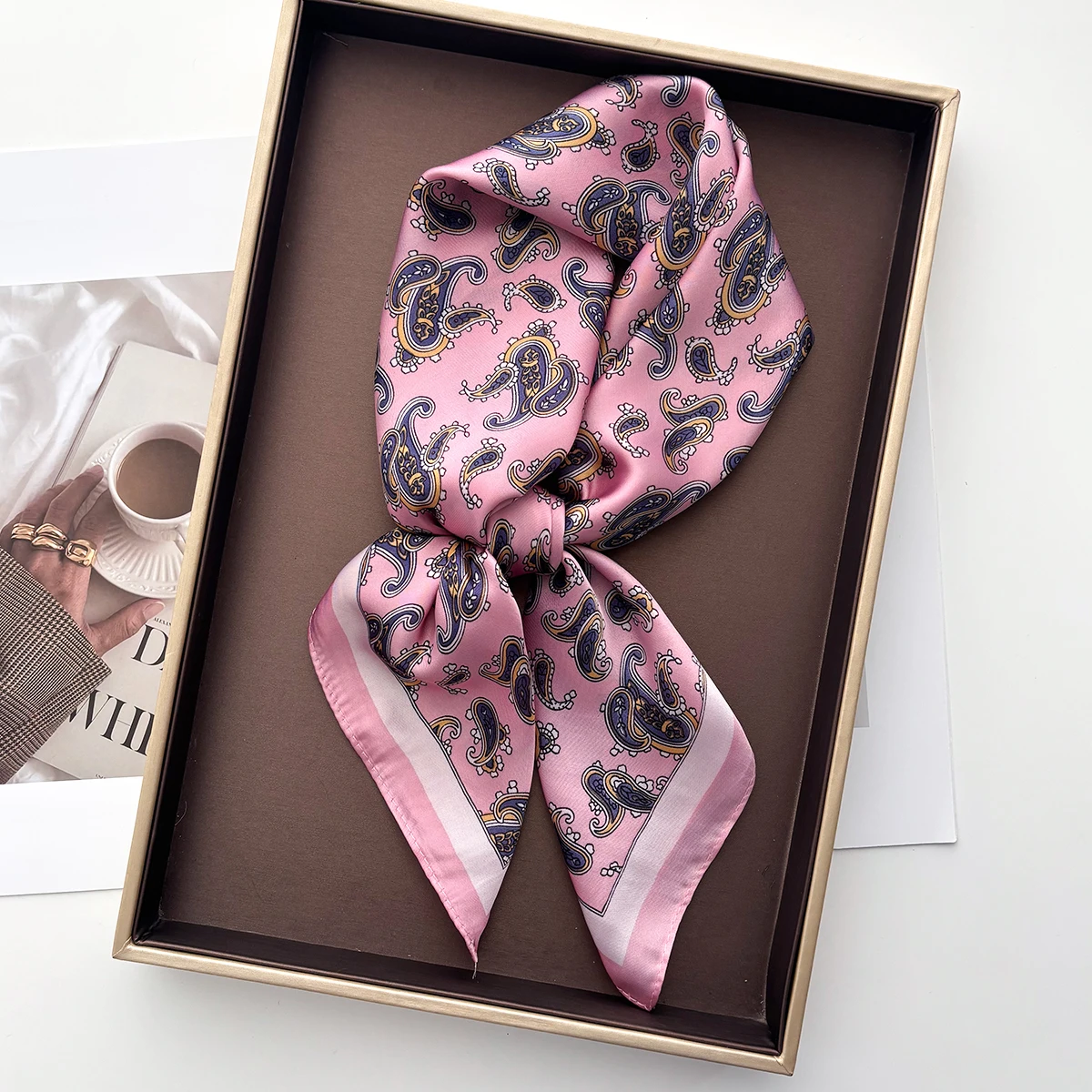 Paisley Printed Square Scarf For Women Pink Imitation Silk Scarves Bandanas Luxury Hijab Neckerchief Elegant Beach Shawl Wraps
Paisley Printed Square Scarf For Women Pink Imitation Silk Scarves Bandanas Luxury Hijab Neckerchief Elegant Beach Shawl Wraps
