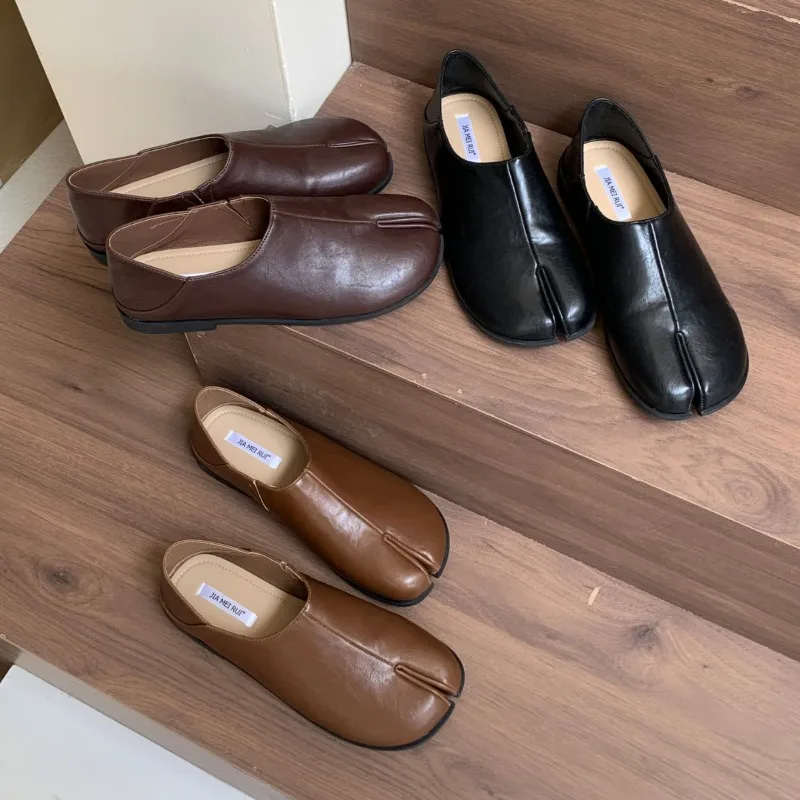 New Women's Shoes Japanese Style Soft Leather Loafers for Woman Exquisite Baotou Muller Slippers Designer Shoes Zapatos De Mujer
New Women's Shoes Japanese Style Soft Leather Loafers for Woman Exquisite Baotou Muller Slippers Designer Shoes Zapatos De Mujer