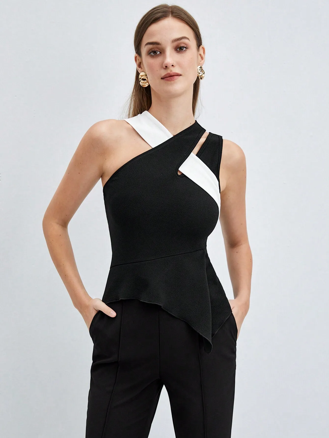 2026 Spring Summer Hot Sale Women's Ins Fashion Camisole Contrast Color Strap Design Sleeveless Tops
2026 Spring Summer Hot Sale Women's Ins Fashion Camisole Contrast Color Strap Design Sleeveless Tops