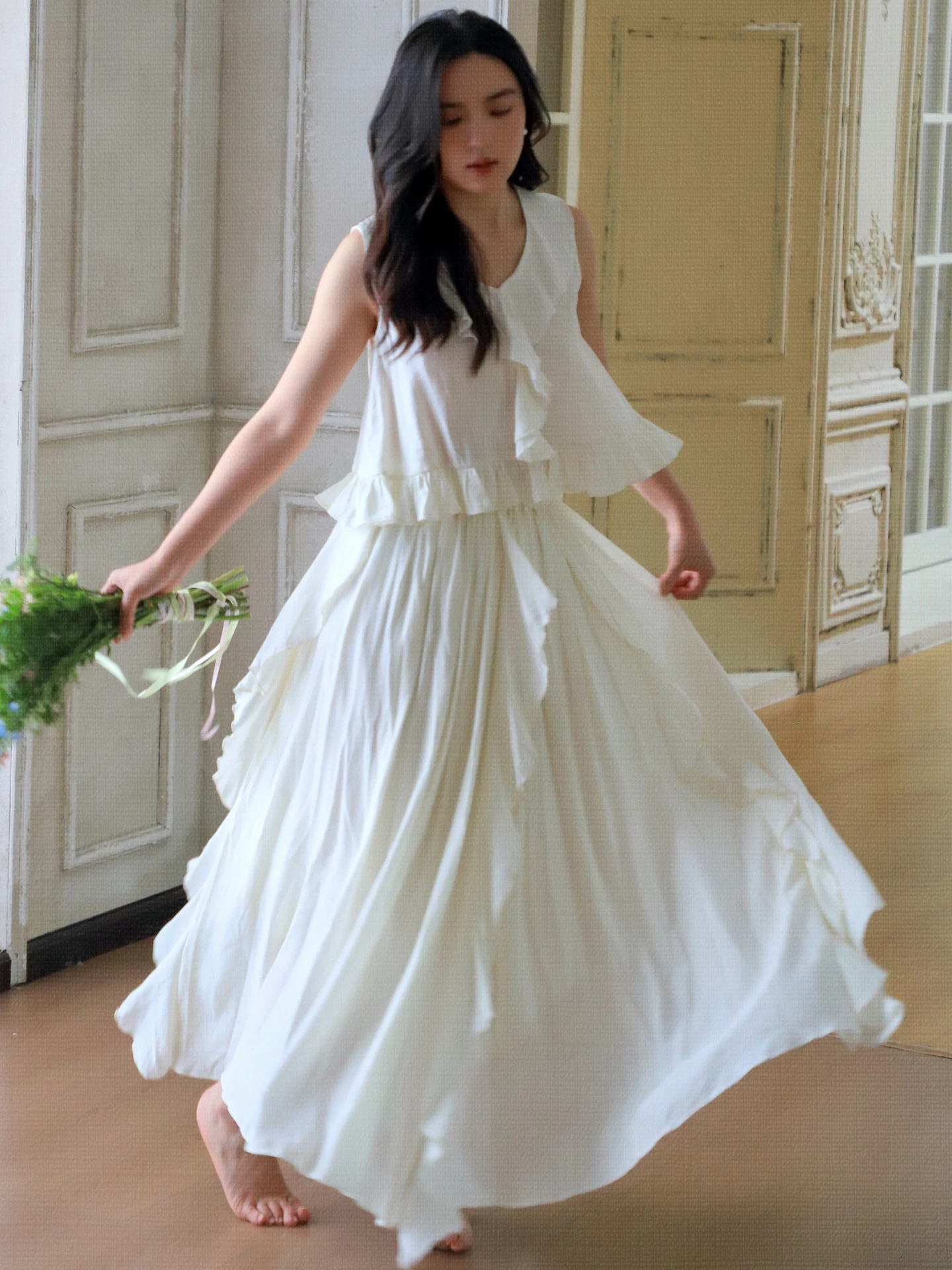 Summer New Peach White Sleeveless Lace Trim Top And Skirt Two-Piece Set Fairy Tale Large Flounce Half-Length Skirt Women's Fa...
Summer New Peach White Sleeveless Lace Trim Top And Skirt Two-Piece Set Fairy Tale Large Flounce Half-Length Skirt Women's Fa...