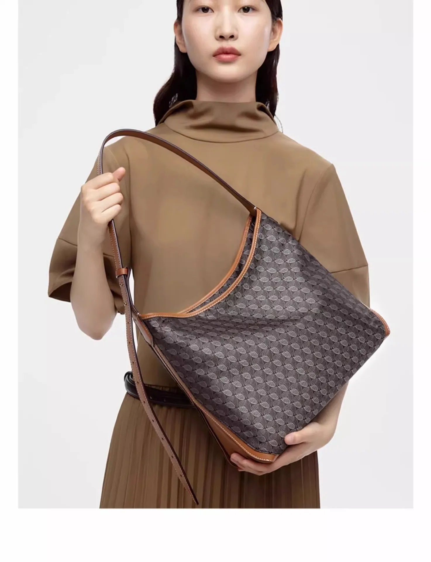 Celebrity style Armpit Tote Bag Women's Lucky Bag Hobo Bag Vintage Bag Hand-held Shoulder Crossbody Bag
Celebrity style Armpit Tote Bag Women's Lucky Bag Hobo Bag Vintage Bag Hand-held Shoulder Crossbody Bag