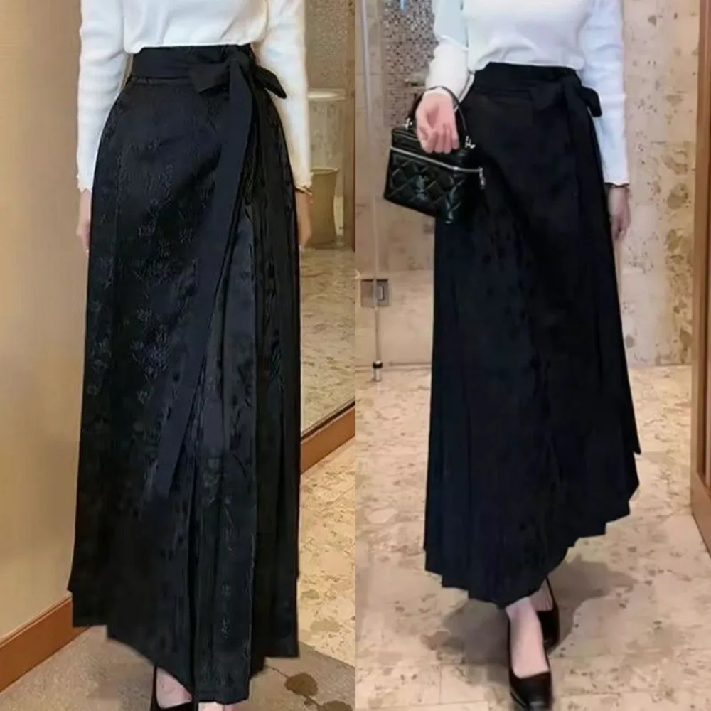  Черная китайская юбка женская традиционная - ретро-цветочный принт, дизайн для похудения с высокой талией, элегантный традиционный костюм для женщин
Черная китайская юбка женская традиционная - ретро-цветочный принт, дизайн для похудения с высокой талией, элегантный традиционный костюм для женщин