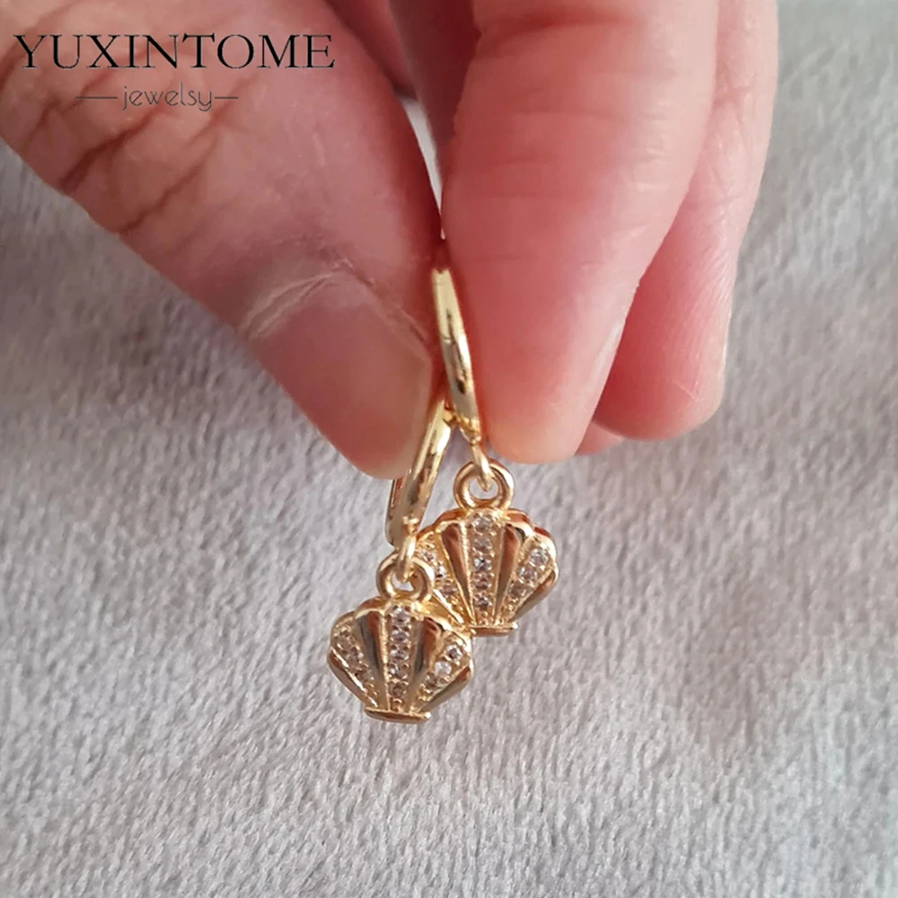 925 Sterling Silver Ear Needle 2025 Hot Selling Gold Silver Hoop Earrings Exquisite Conch Shell Classic Earrings for Women Gift
925 Sterling Silver Ear Needle 2025 Hot Selling Gold Silver Hoop Earrings Exquisite Conch Shell Classic Earrings for Women Gift