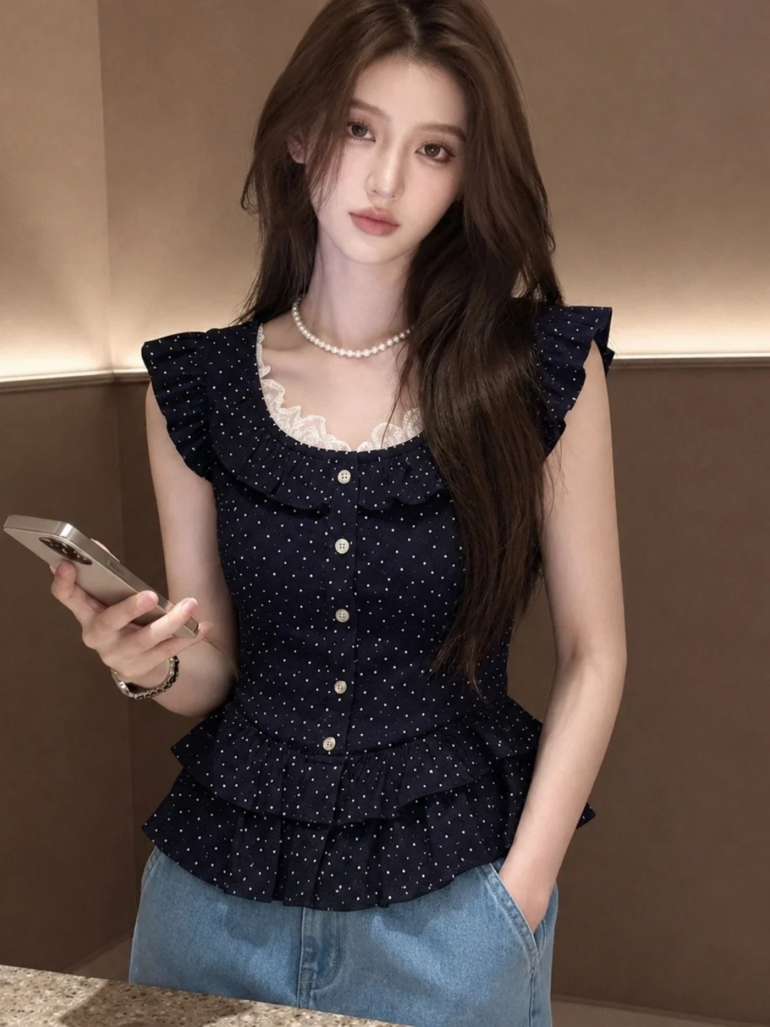 Sweet Slim Polka Dot Lace Splice Hem Shirt French Style Floral Cardie Summer Design Sensation Women's Premium Fashion Top
Sweet Slim Polka Dot Lace Splice Hem Shirt French Style Floral Cardie Summer Design Sensation Women's Premium Fashion Top