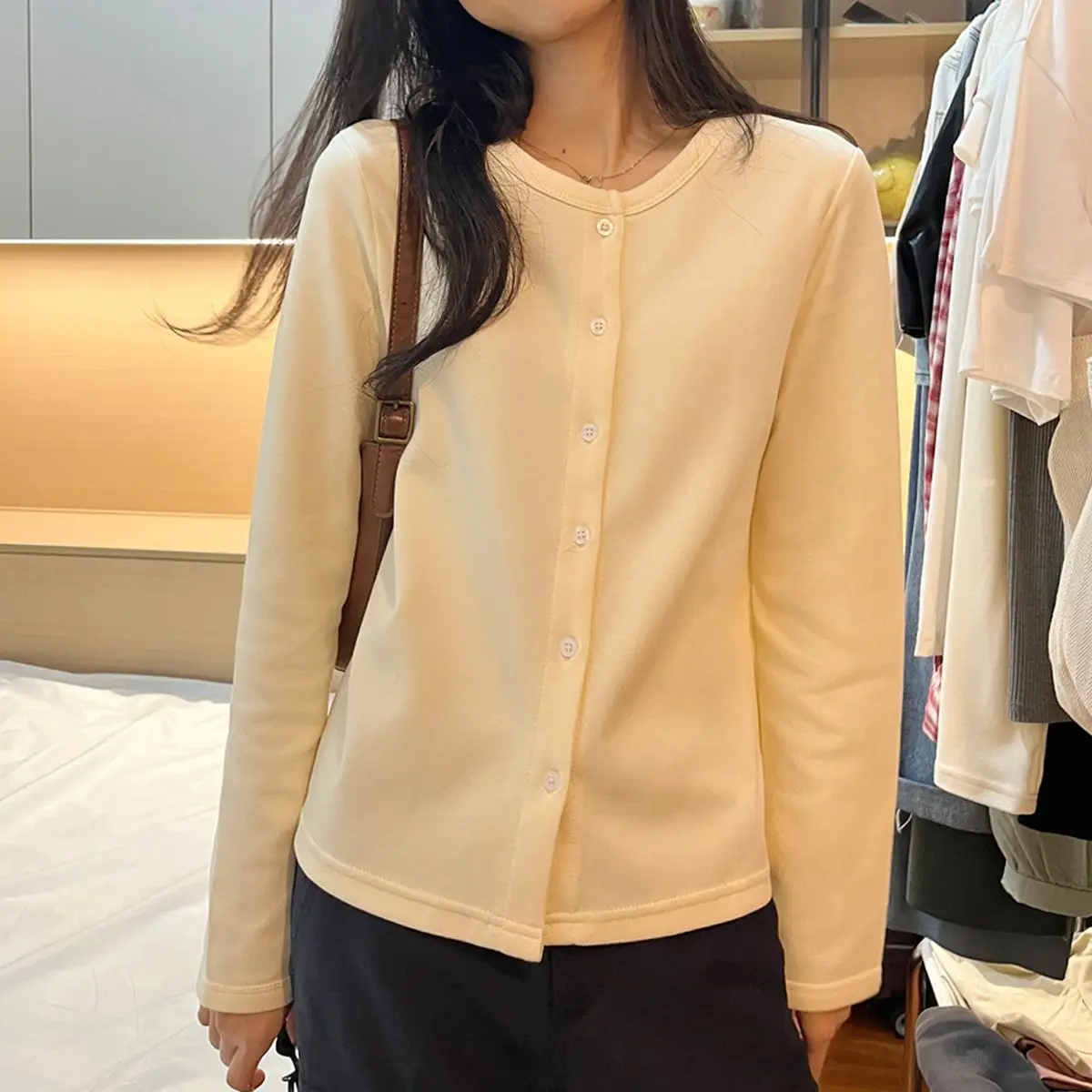 Simple Single-Button Open Cardigan Loose Long Sleeve round Neck Casual Outerwear Women's Early Spring Autumn Korean Style Jacket
Simple Single-Button Open Cardigan Loose Long Sleeve round Neck Casual Outerwear Women's Early Spring Autumn Korean Style Jacket