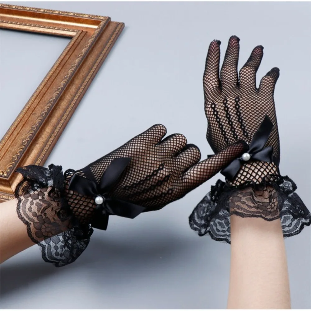 1pair Bride Stretchy Fishnet Lace Gloves Five-finger Hollowout Lace Mesh Gloves Pearls Bow Tie Lolita Gloves Wedding
1pair Bride Stretchy Fishnet Lace Gloves Five-finger Hollowout Lace Mesh Gloves Pearls Bow Tie Lolita Gloves Wedding