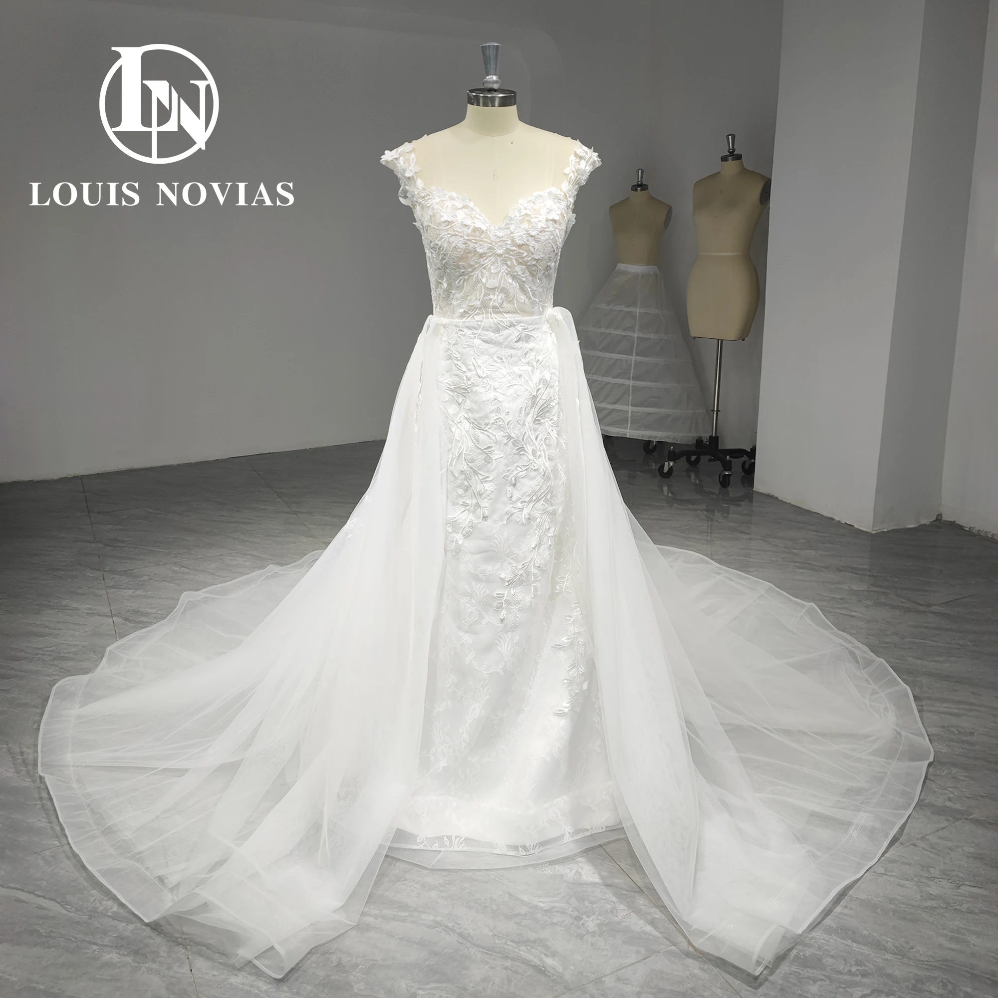 LOUIS NOVIAS 2 In 1 Mermaid Wedding Dress 100% Real Photo Detachable Train TASSEL Appliques Lace Wedding Gown Vestido De Novia
LOUIS NOVIAS 2 In 1 Mermaid Wedding Dress 100% Real Photo Detachable Train TASSEL Appliques Lace Wedding Gown Vestido De Novia