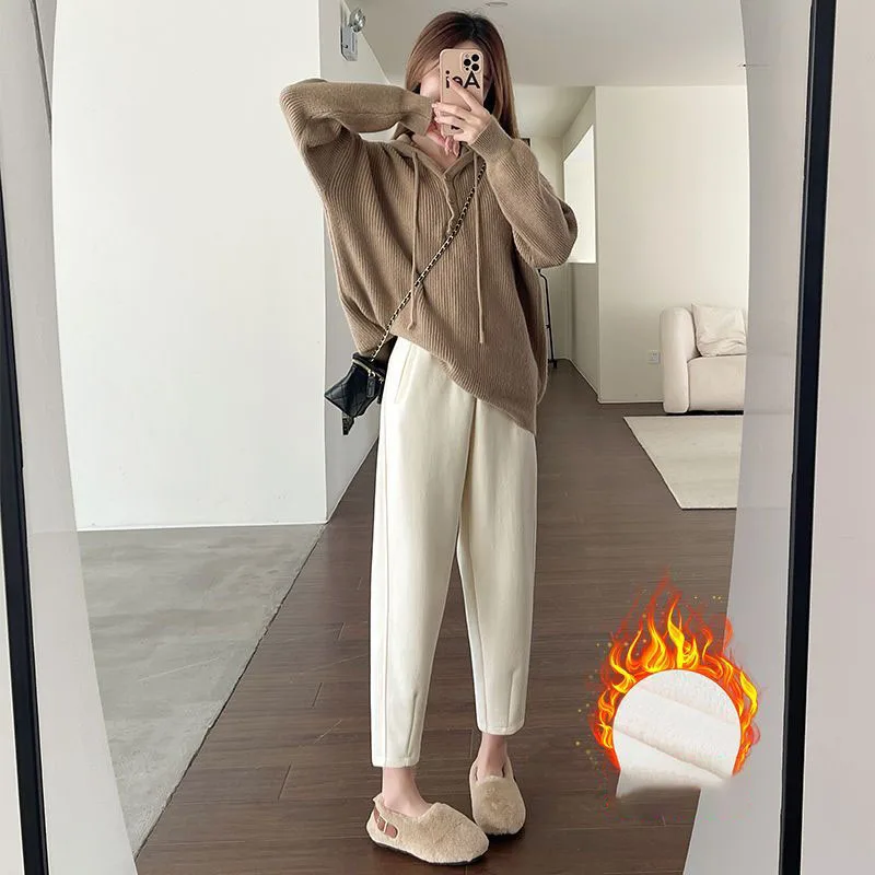 2023 New Autumn Winter Women Harem Pants Elastic Waist Slim Button Pocket Fashion Trousers Office Lady Loose Plush Warm Trousers
2023 New Autumn Winter Women Harem Pants Elastic Waist Slim Button Pocket Fashion Trousers Office Lady Loose Plush Warm Trousers