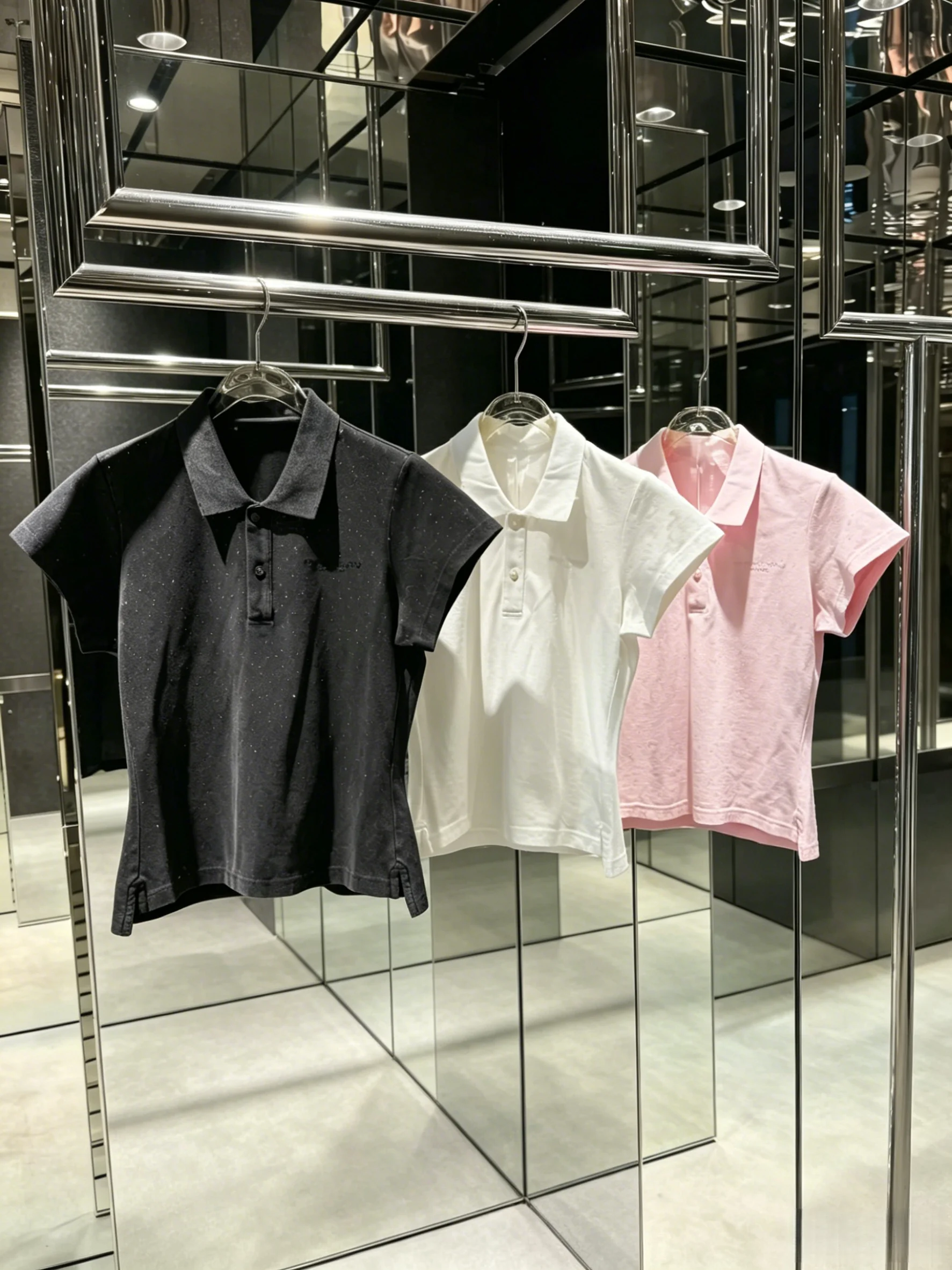 Slim Fit Short Sleeve Neck T-Shirt Women's Summer 2026 South Oil 2026 Casual Style Cotton Letter Embroidery Hole Punching
Slim Fit Short Sleeve Neck T-Shirt Women's Summer 2026 South Oil 2026 Casual Style Cotton Letter Embroidery Hole Punching
