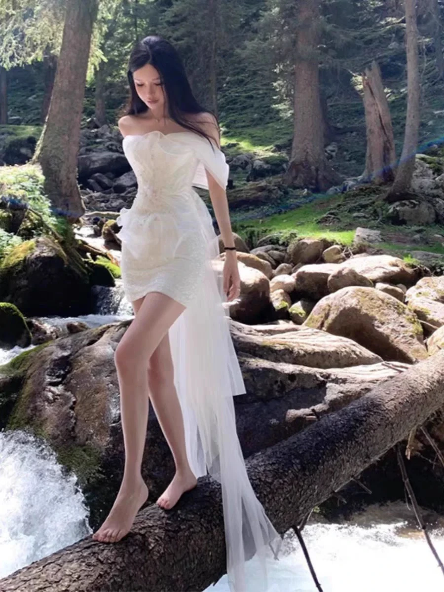 Summer 2025 Korean Sle Faionable Versatile Slimming Sequin One oulder Svel Dr Women's High Waist Princ Gown
Summer 2025 Korean Sle Faionable Versatile Slimming Sequin One oulder Svel Dr Women's High Waist Princ Gown