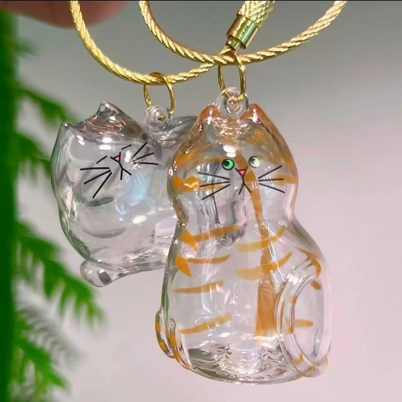 Transparent cat hair storage box hanging gaunt cat capsule gaunt keychain pendant commemorative
Transparent cat hair storage box hanging gaunt cat capsule gaunt keychain pendant commemorative