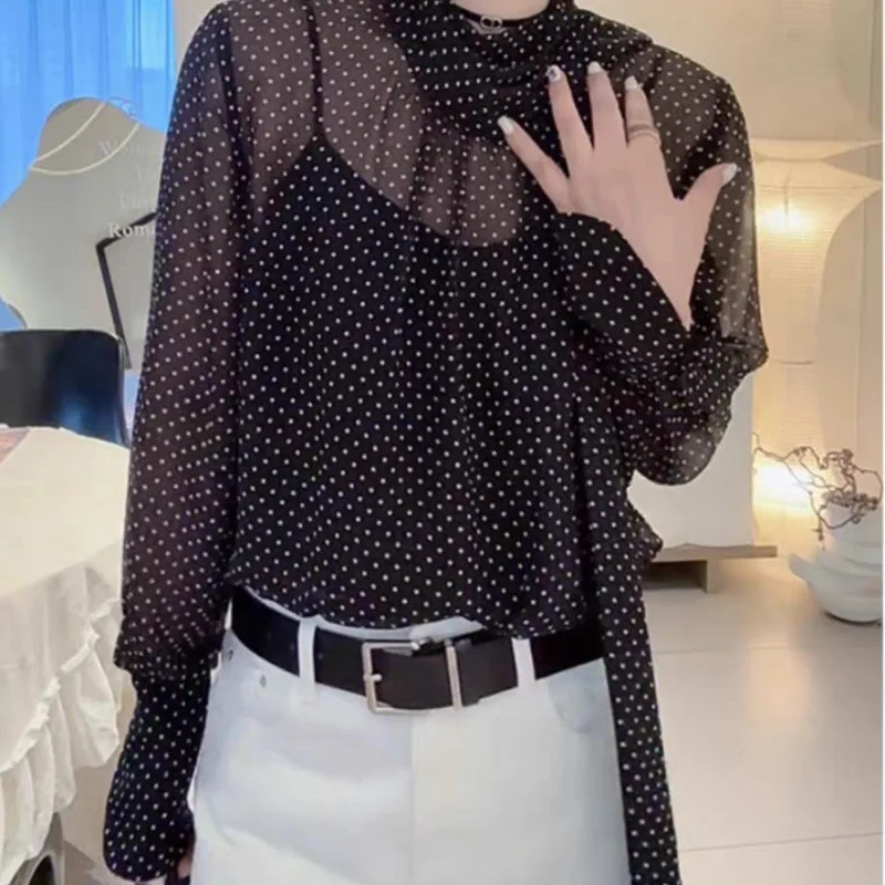 French Style Hanging Neck Ribbon with Polka Dot Slightly Transparent Sunscreen Shirt
French Style Hanging Neck Ribbon with Polka Dot Slightly Transparent Sunscreen Shirt