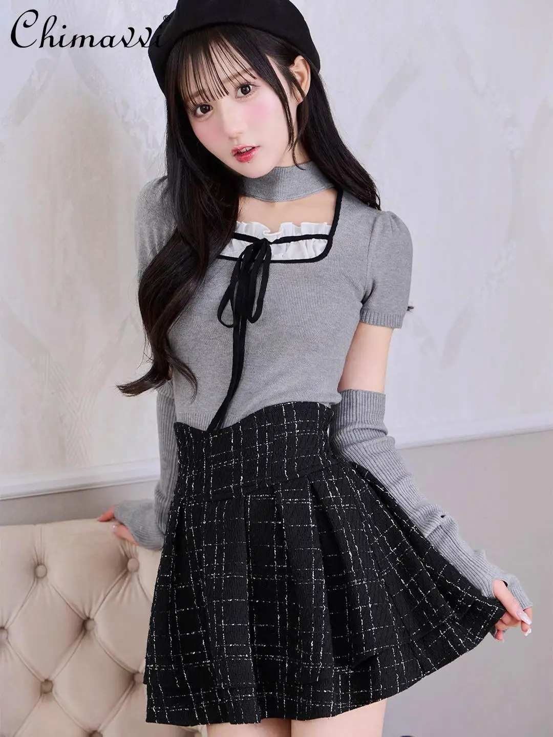 Japanese Fashion Curvature Waist Line Slim-fit Sweet Girl Short Skirt 2025 Autumn Clothes New Temperament Lolita Short Skirt
Japanese Fashion Curvature Waist Line Slim-fit Sweet Girl Short Skirt 2025 Autumn Clothes New Temperament Lolita Short Skirt