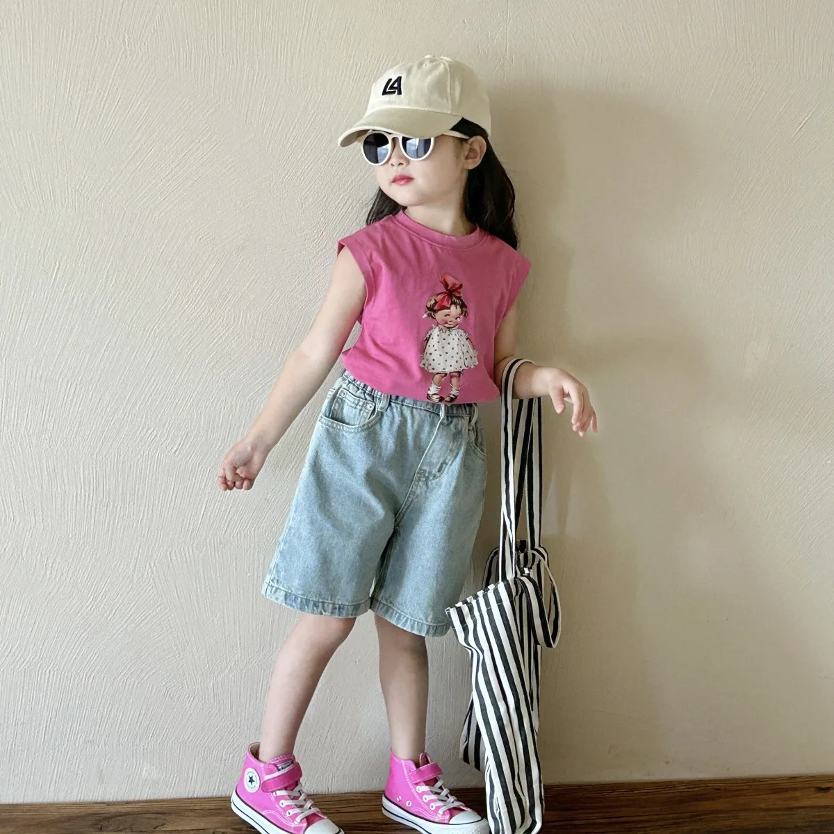 Children's T-shirt Baby Girls Outfits Summer 2024 New Style Toddler Knitted Cartoon Tshirt Denim Pants Two-piece Set
Children's T-shirt Baby Girls Outfits Summer 2024 New Style Toddler Knitted Cartoon Tshirt Denim Pants Two-piece Set