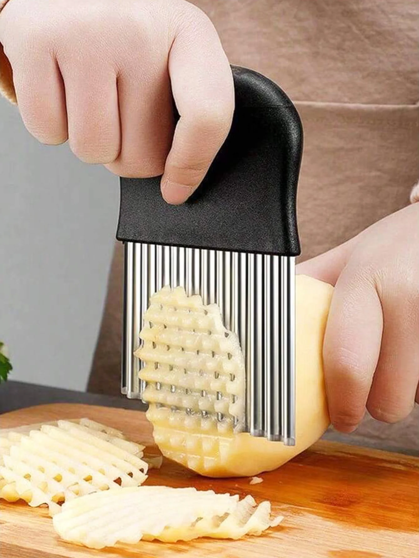 Wavy French Fries, Salad Wavy Cutter, Multifunctional Wave Onion Potato Slicer 1pc
Wavy French Fries, Salad Wavy Cutter, Multifunctional Wave Onion Potato Slicer 1pc