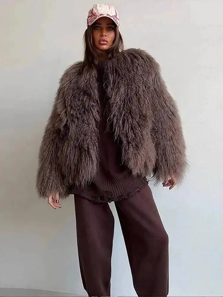 Fashion Brown Faux Fur Coat Women's Round Neck Loose Long Sleeves Thick Plush Short Jacket Winter New Casual Women 3L6X
Fashion Brown Faux Fur Coat Women's Round Neck Loose Long Sleeves Thick Plush Short Jacket Winter New Casual Women 3L6X