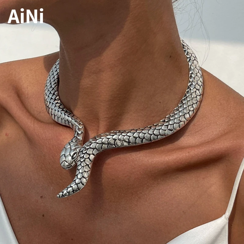 Fashion Jewelry European and American Design Metal Snake Shape Necklace For Women Party Gifts Exaggerative Accessories
Fashion Jewelry European and American Design Metal Snake Shape Necklace For Women Party Gifts Exaggerative Accessories