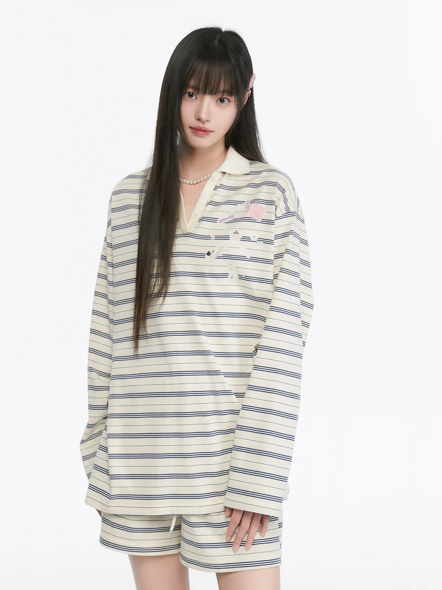 King Prince Lazy Sle Long Sve T-irt Loose Collar Printed Cross Pattern Autumn Early Loose Collar Top orts Set
King Prince Lazy Sle Long Sve T-irt Loose Collar Printed Cross Pattern Autumn Early Loose Collar Top orts Set