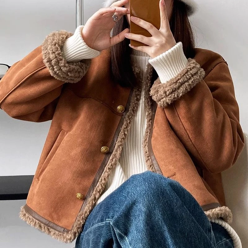 HOUZHOU Winter Vintage Suede Jacket Women Korean Fashion Warm Fleece Mustang Jackets Oversize Chic Elegant Outwear Aesthetic
HOUZHOU Winter Vintage Suede Jacket Women Korean Fashion Warm Fleece Mustang Jackets Oversize Chic Elegant Outwear Aesthetic