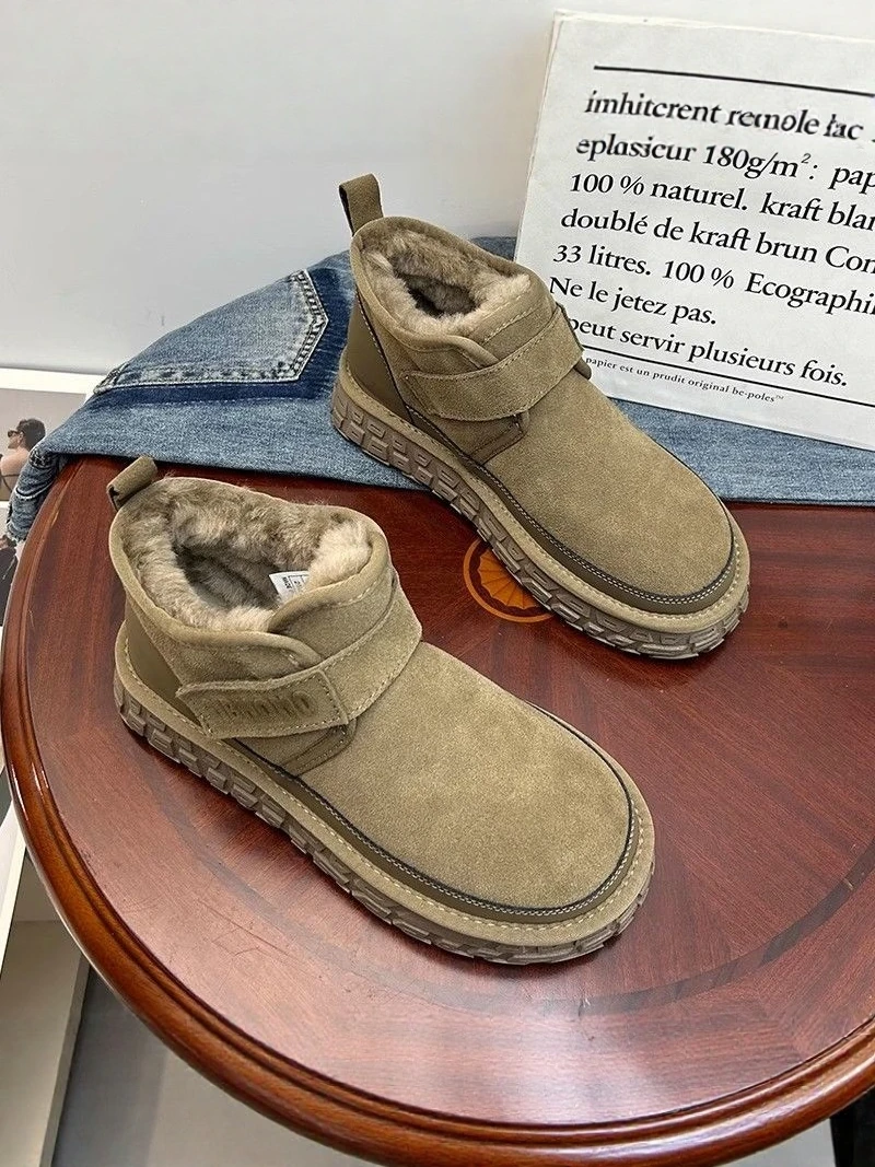 Men's Winter Snow Boots Fleece Lined Thickened Outdoor Casual Short Tube Synthetic Leather Warmth Waterproof Anti-slip Bread ...
Men's Winter Snow Boots Fleece Lined Thickened Outdoor Casual Short Tube Synthetic Leather Warmth Waterproof Anti-slip Bread ...
