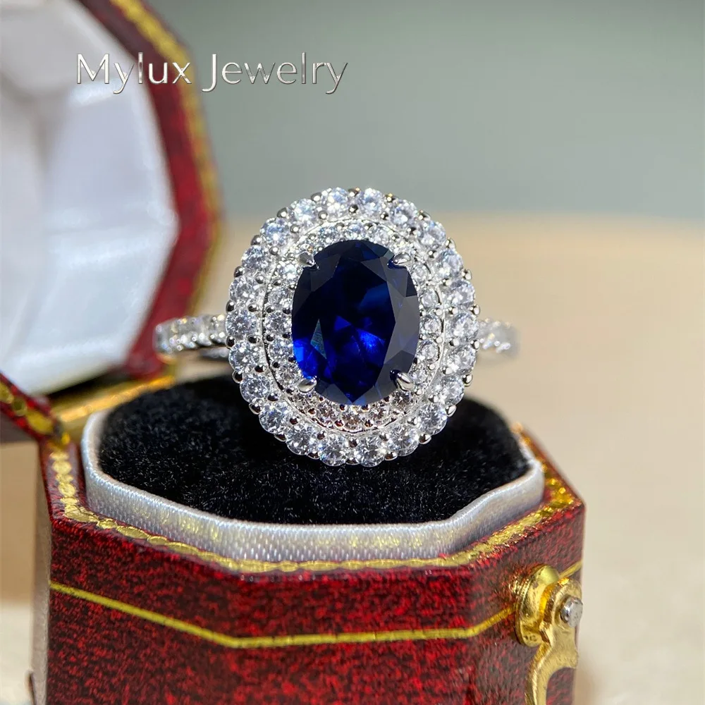 Mylux Jewelry Luxury white gold solid platinum PT950 Women's moissanite ring pigeon egg ring
Mylux Jewelry Luxury white gold solid platinum PT950 Women's moissanite ring pigeon egg ring