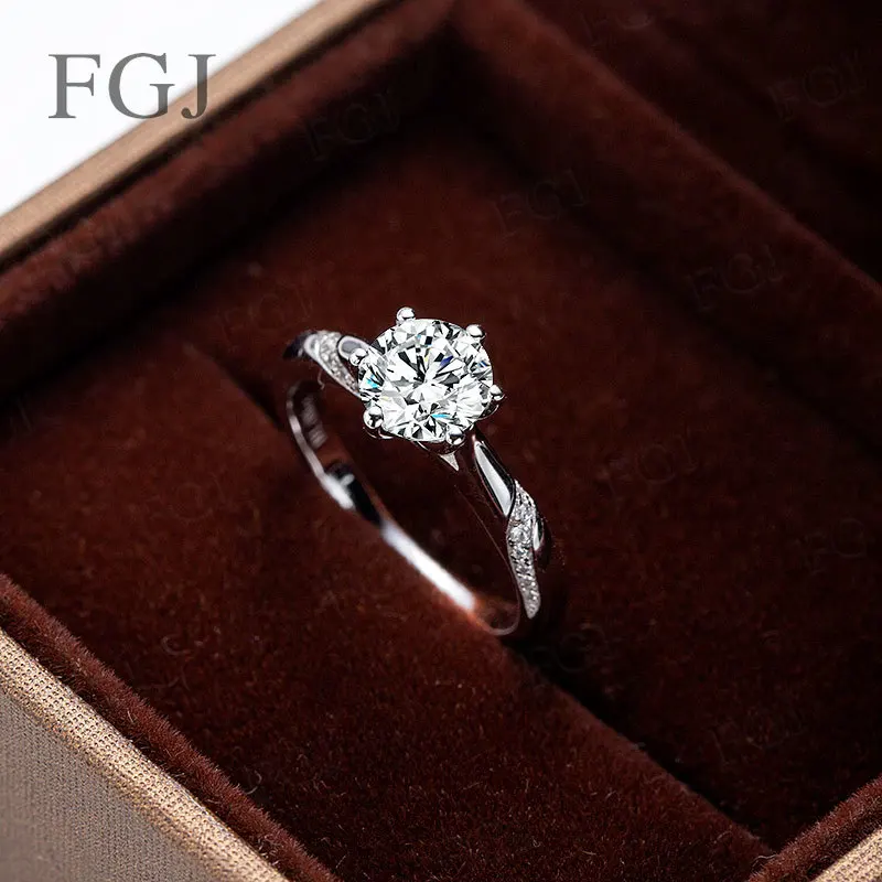 Moissanite Women Rings Straight-Shank 6 Prongs Psychic Style Ring S925 Women's Engagement Band Wedding Fashion Jewelry Gifts
Moissanite Women Rings Straight-Shank 6 Prongs Psychic Style Ring S925 Women's Engagement Band Wedding Fashion Jewelry Gifts