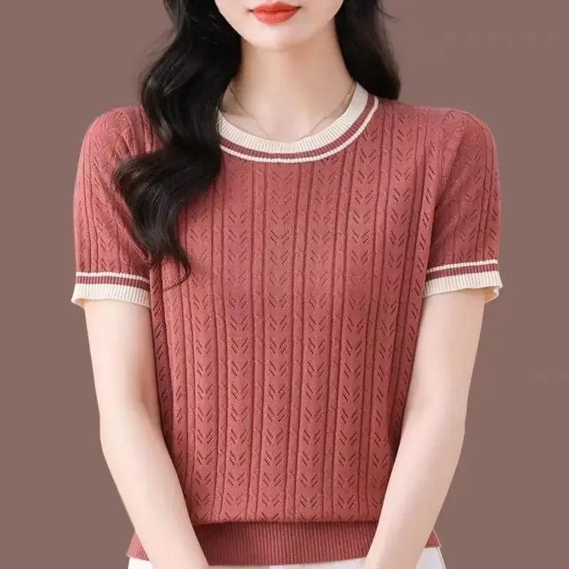New Summer Ice Silk Short-sleeved T-shirt Women Loose Fashionable Small Shirt High-end Hollow Thin Base Top
New Summer Ice Silk Short-sleeved T-shirt Women Loose Fashionable Small Shirt High-end Hollow Thin Base Top